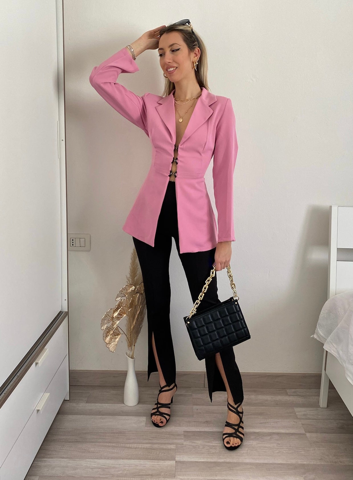 Pantalone a zampa nero con spacco - R.a. Boutique 