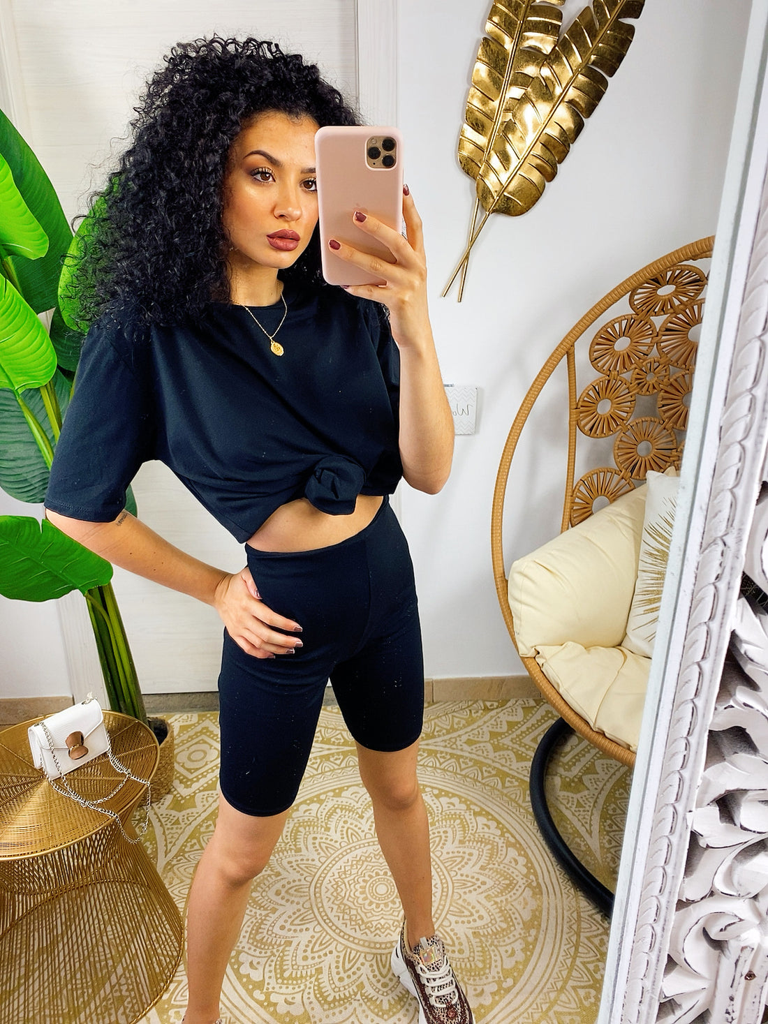 Completo sportivo maglia e pantaloncino nero - R.a. Boutique 