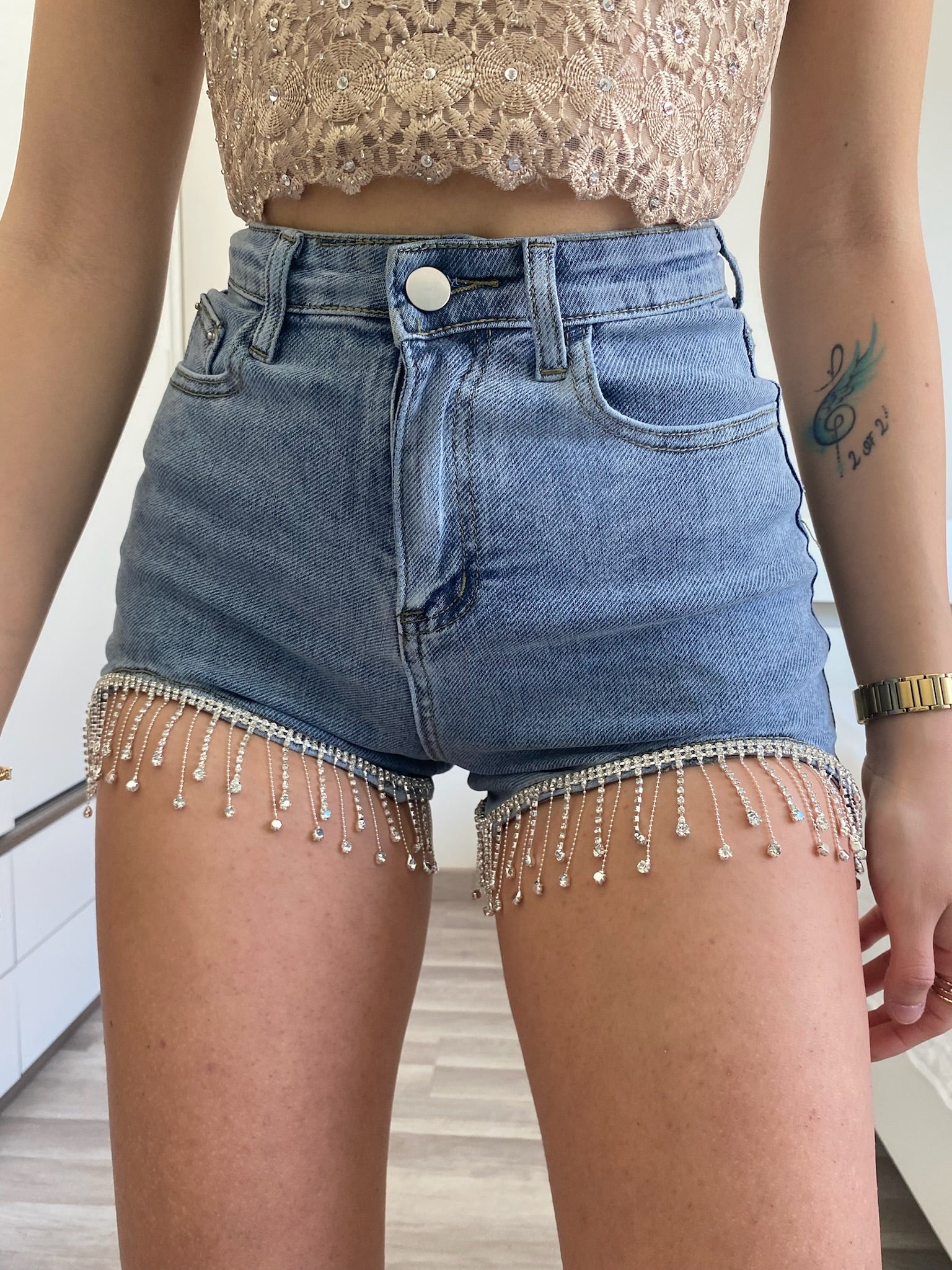 Short in jeans con frange in strass - R.a. Boutique 