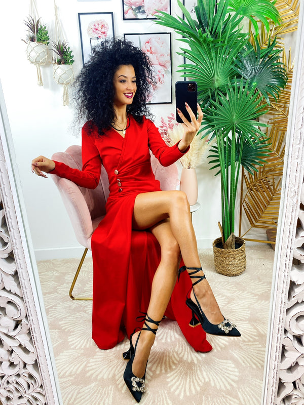 Vestido sirena con abertura roja