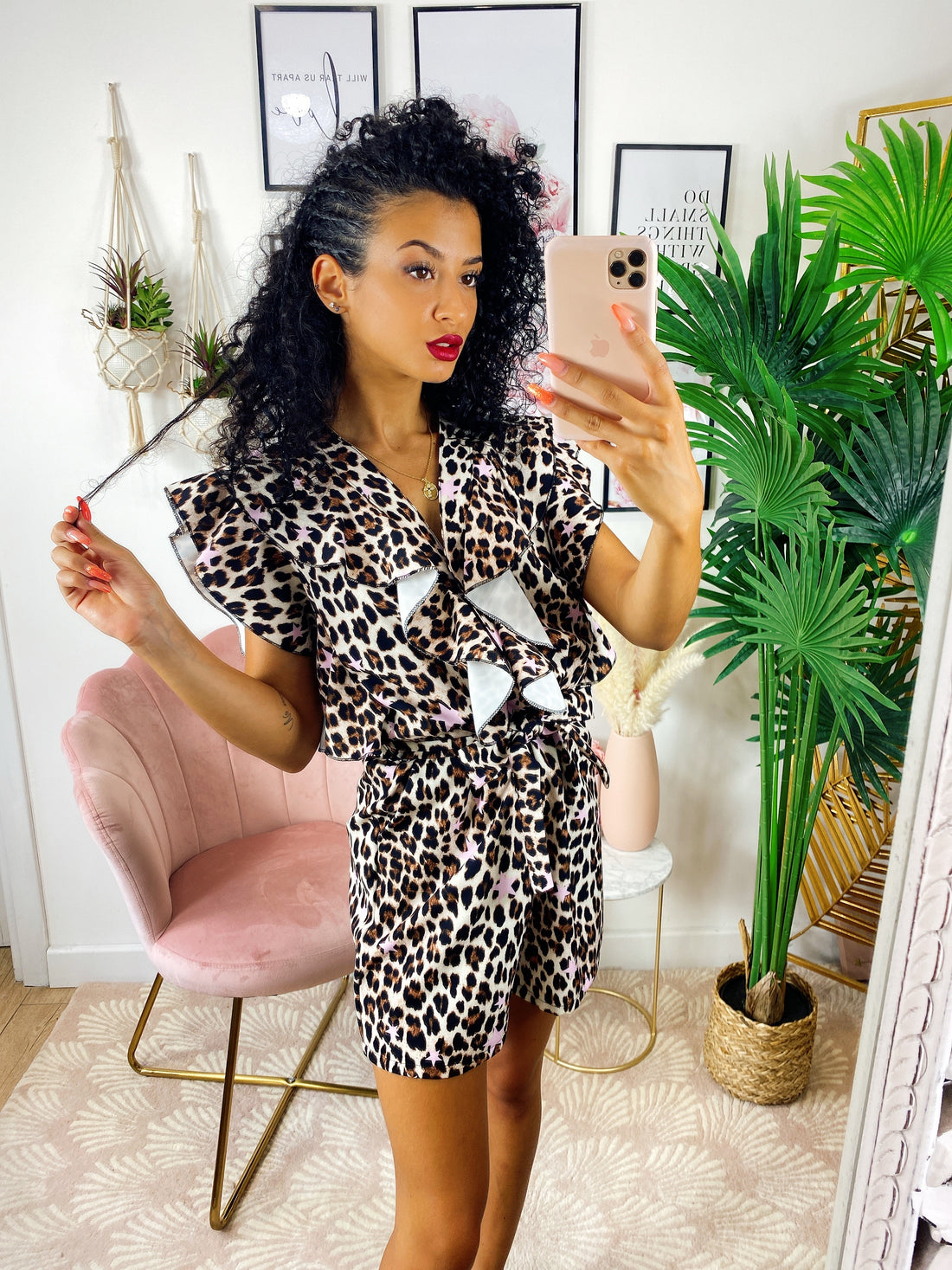 Tutina Maculata con scollo a V e voilant stelle rosa - R.a. Boutique 