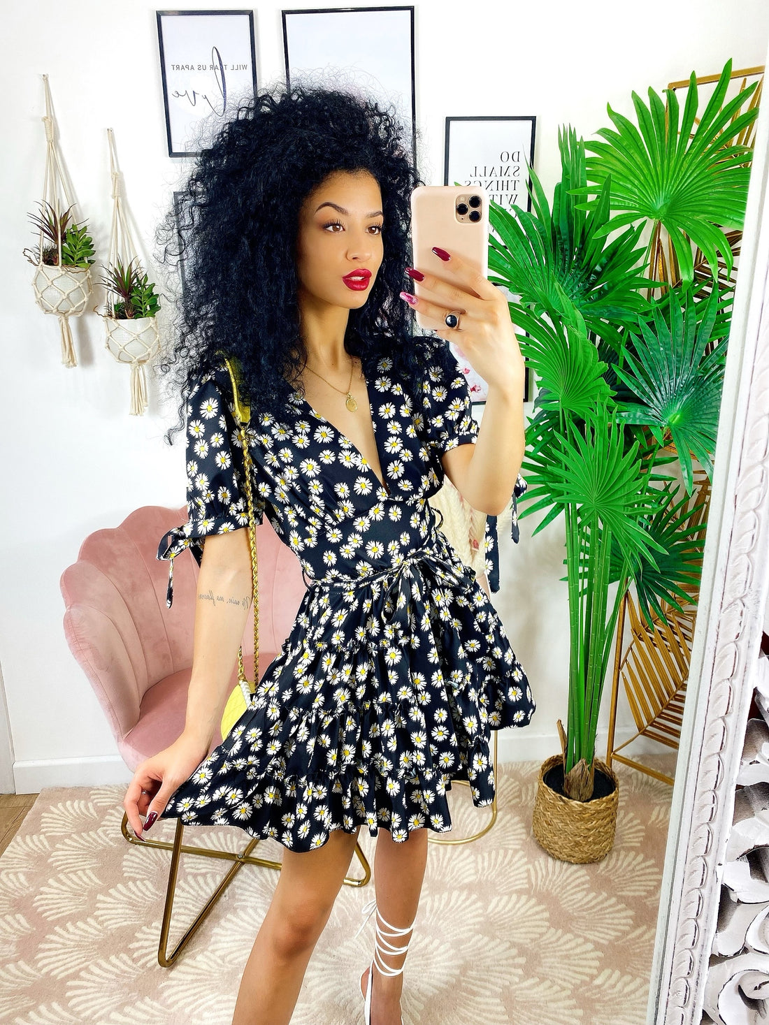 Abito a balze con Margherite - R.a. Boutique 