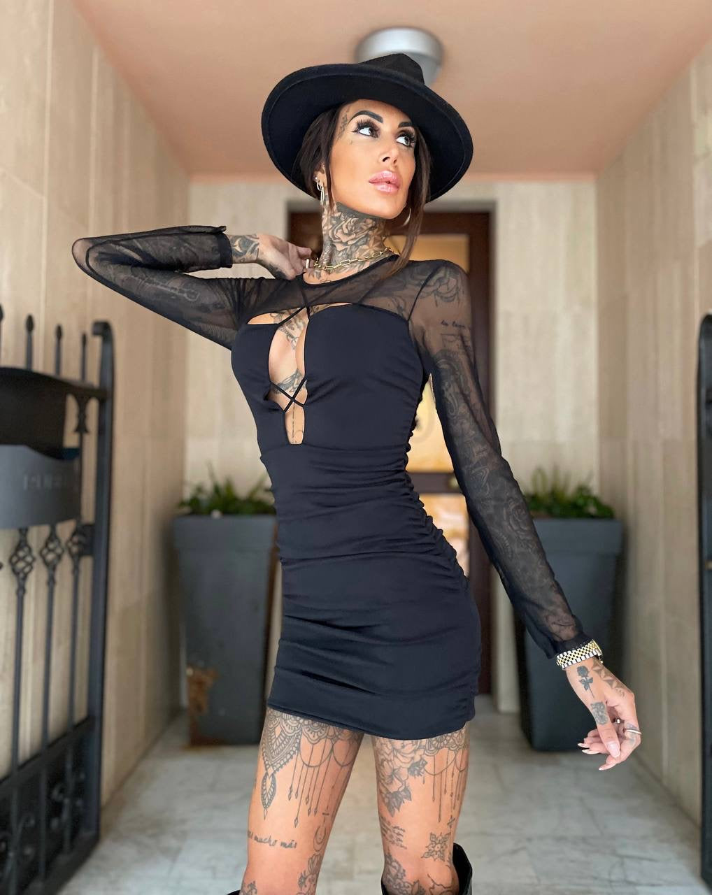 Abito nero con incroci e maniche velate - R.a. Boutique 