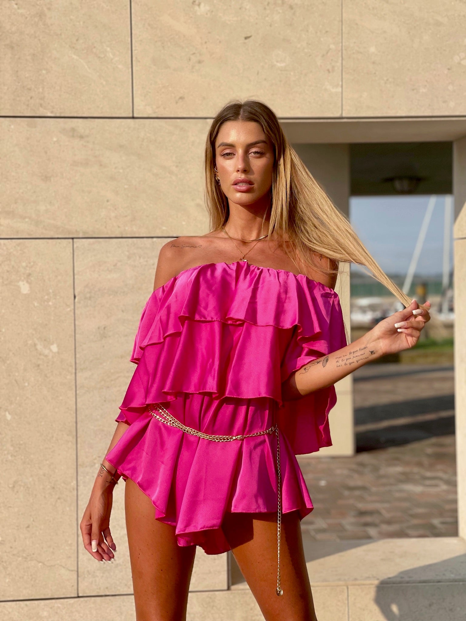 Tutina Fuxia scollo a barchetta e balze - R.a. Boutique 