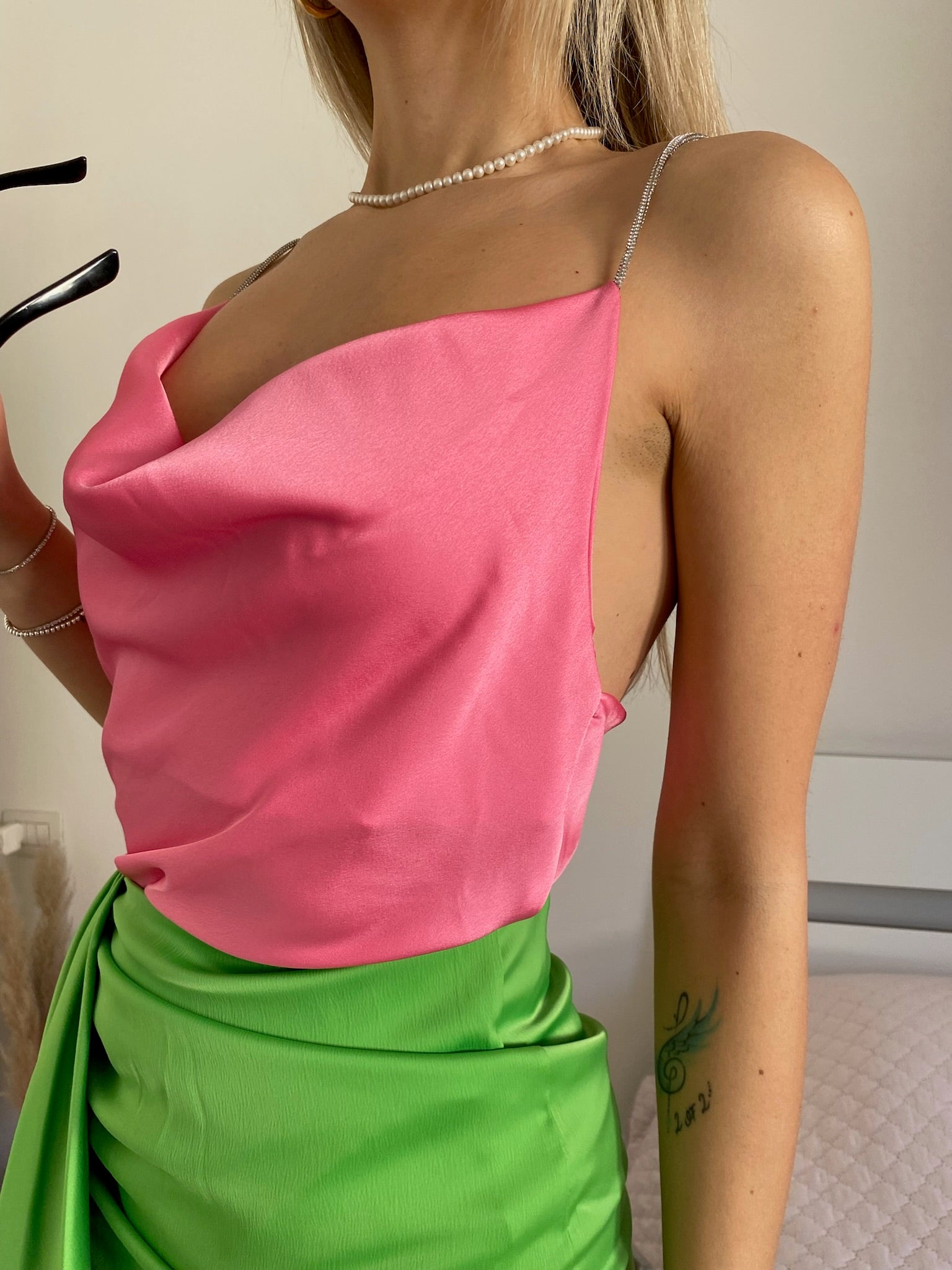 Canotta in raso rosa barbie spalline in strass - R.a. Boutique 