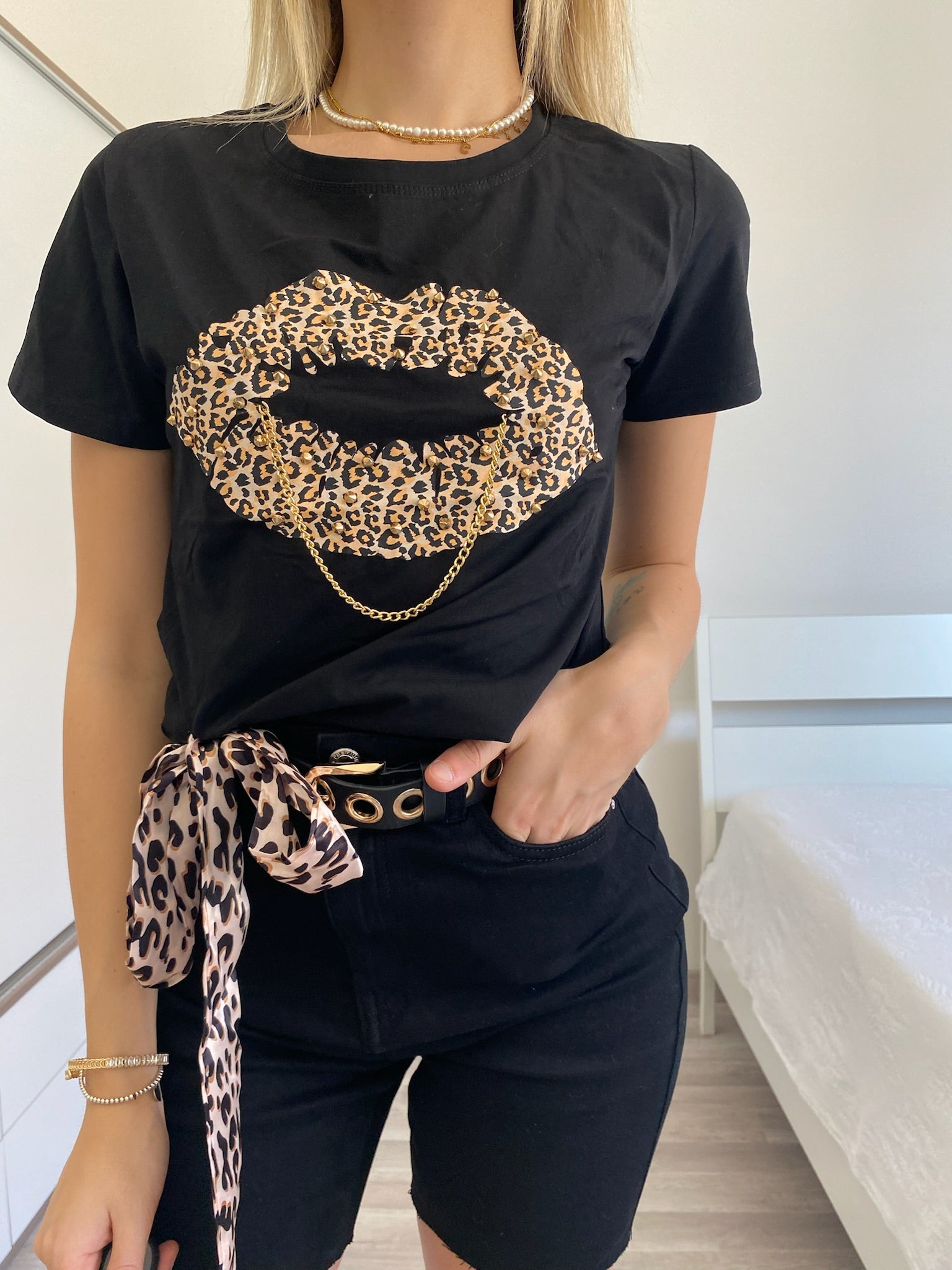 T-shirt kiss animalier nera - R.a. Boutique 