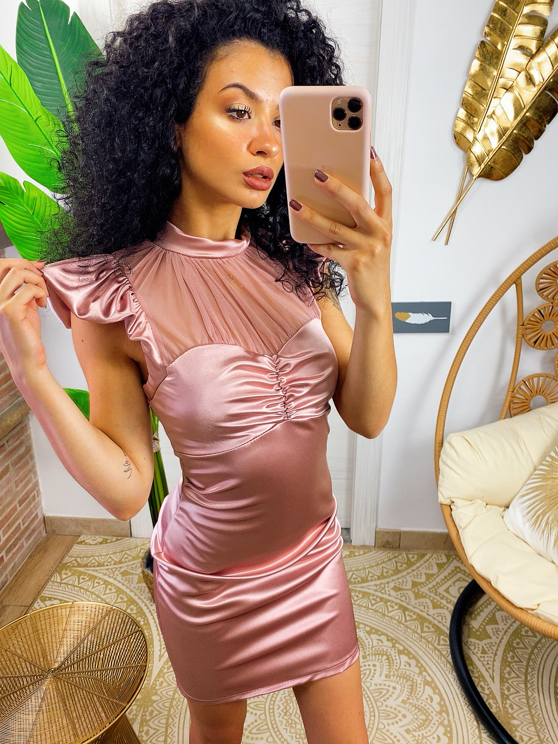 Abito in raso rosa smanicato con velo manica bombata - R.a. Boutique 