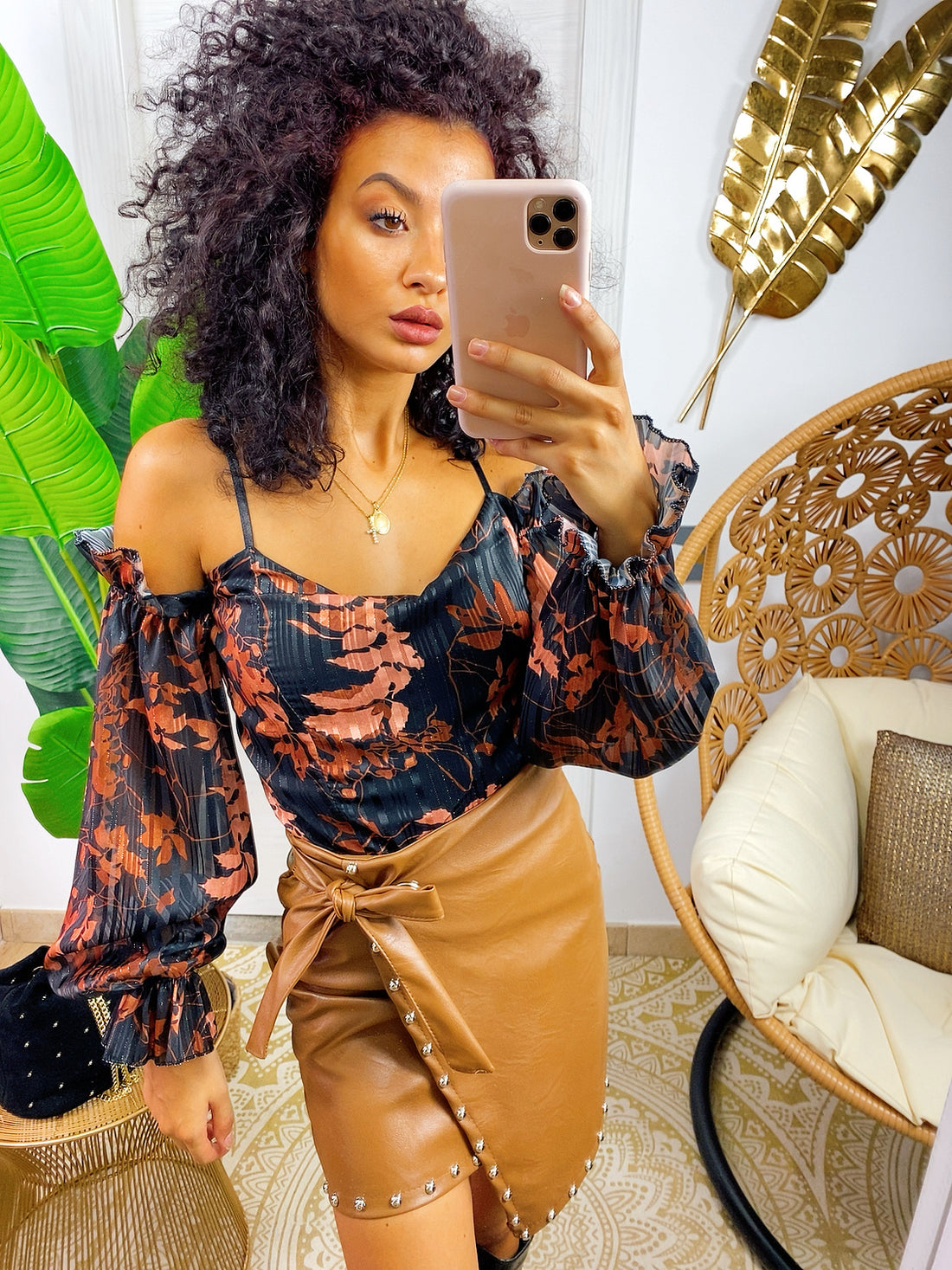 Body nero fiori camel - R.a. Boutique 