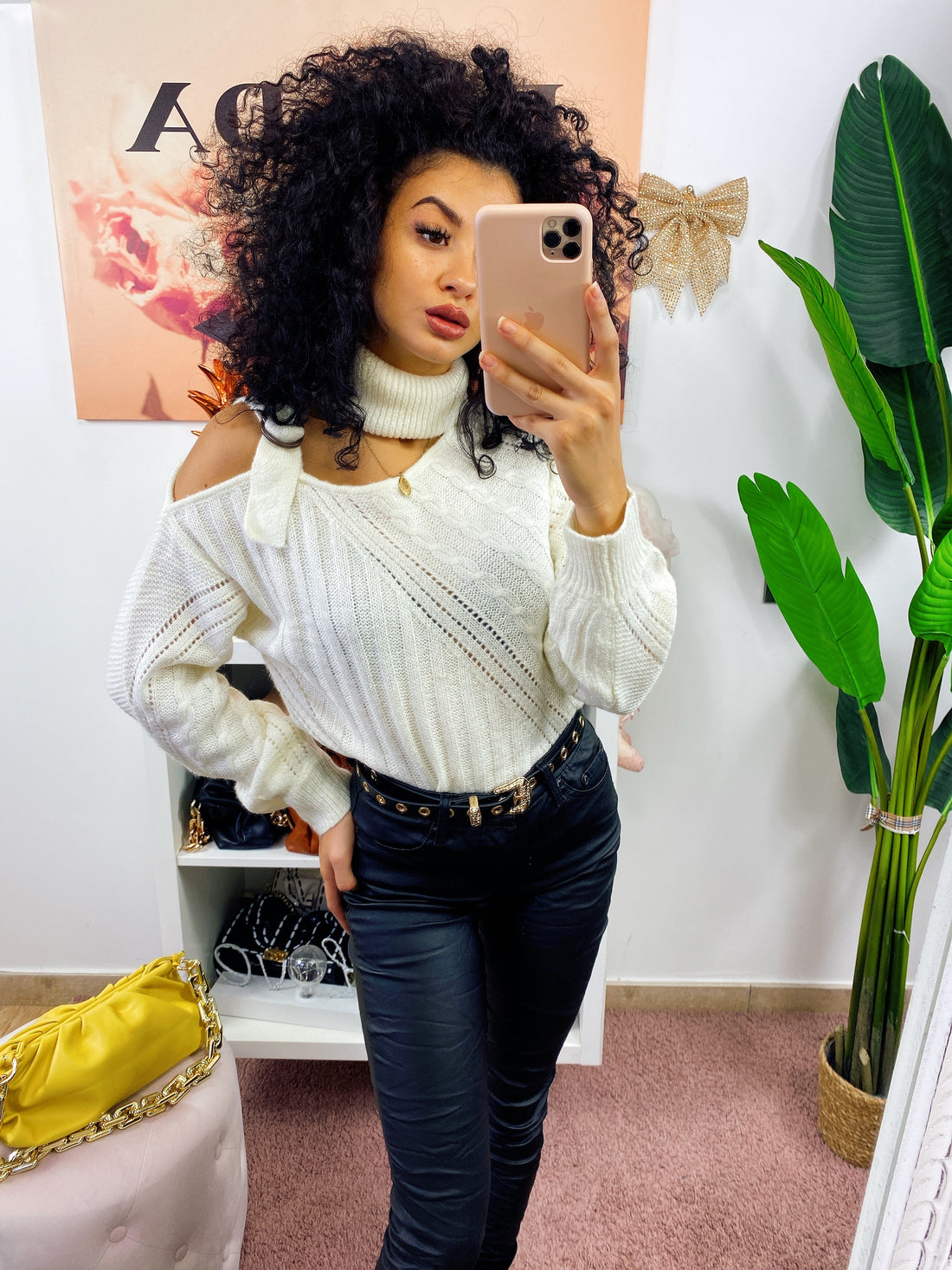 Maglione a trecce con spalla scoperta - R.a. Boutique 