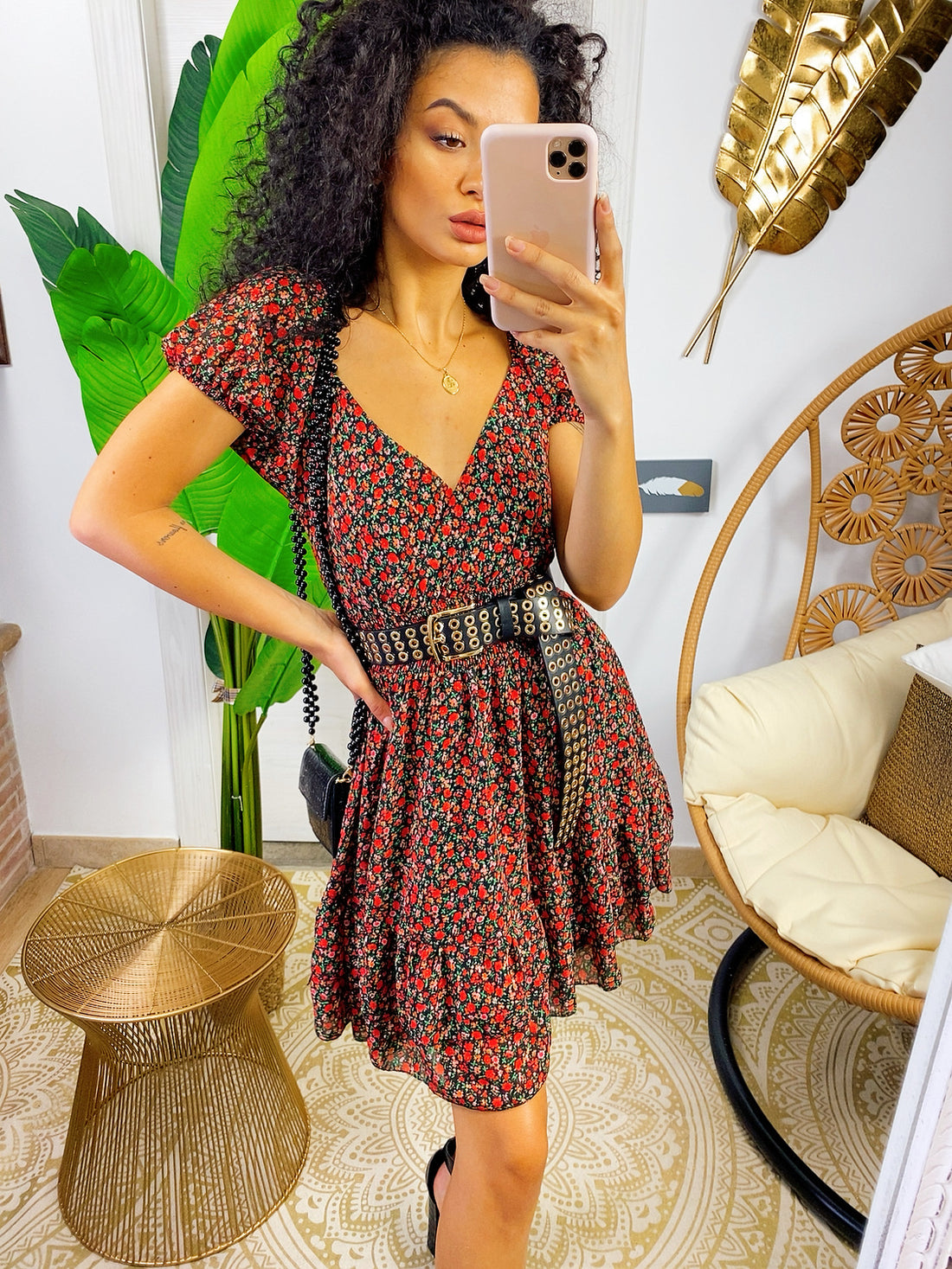 Abito fiori rossi piccoli con manichina - R.a. Boutique 