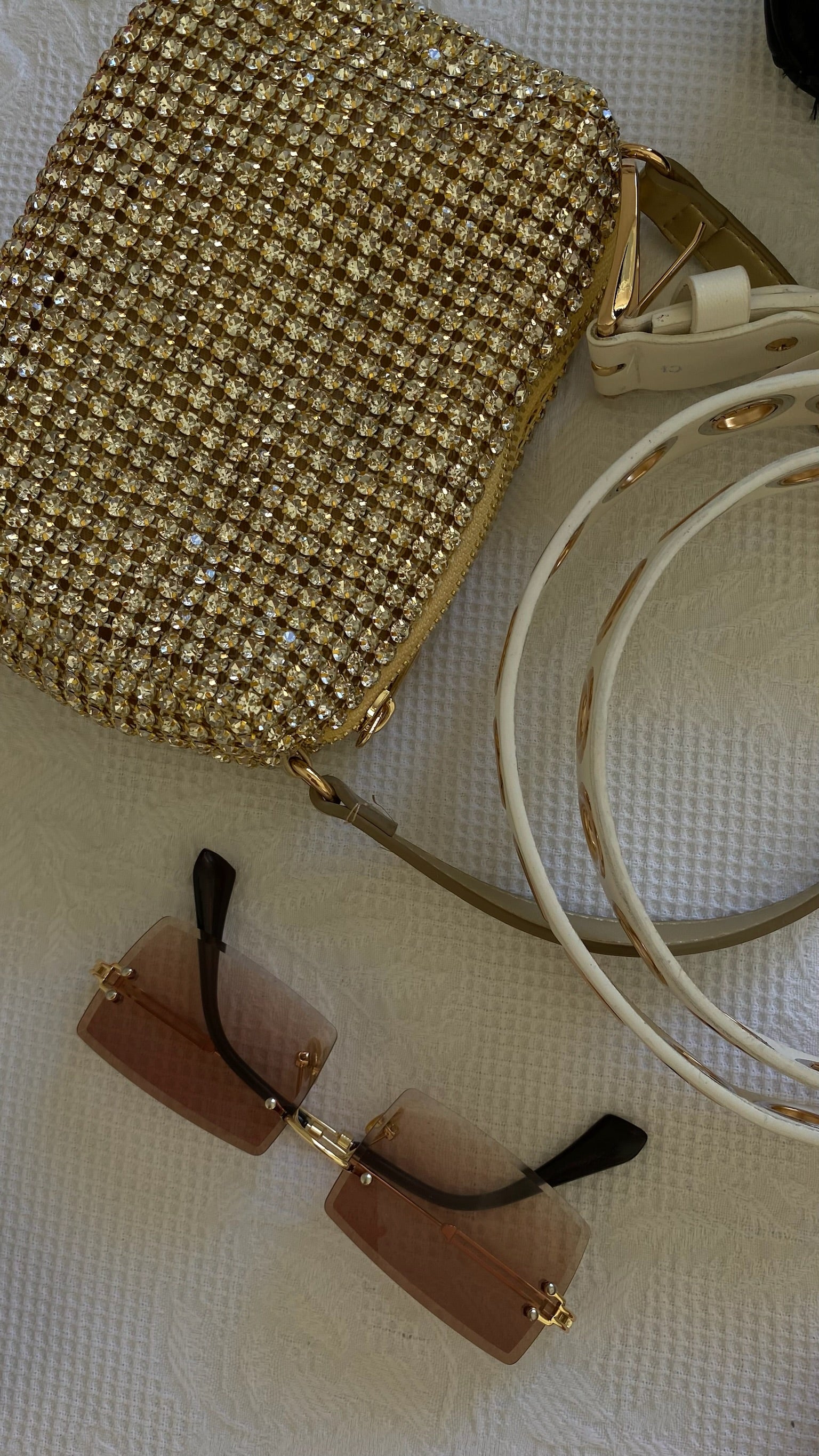 Bag a mano con strass oro - R.a. Boutique 