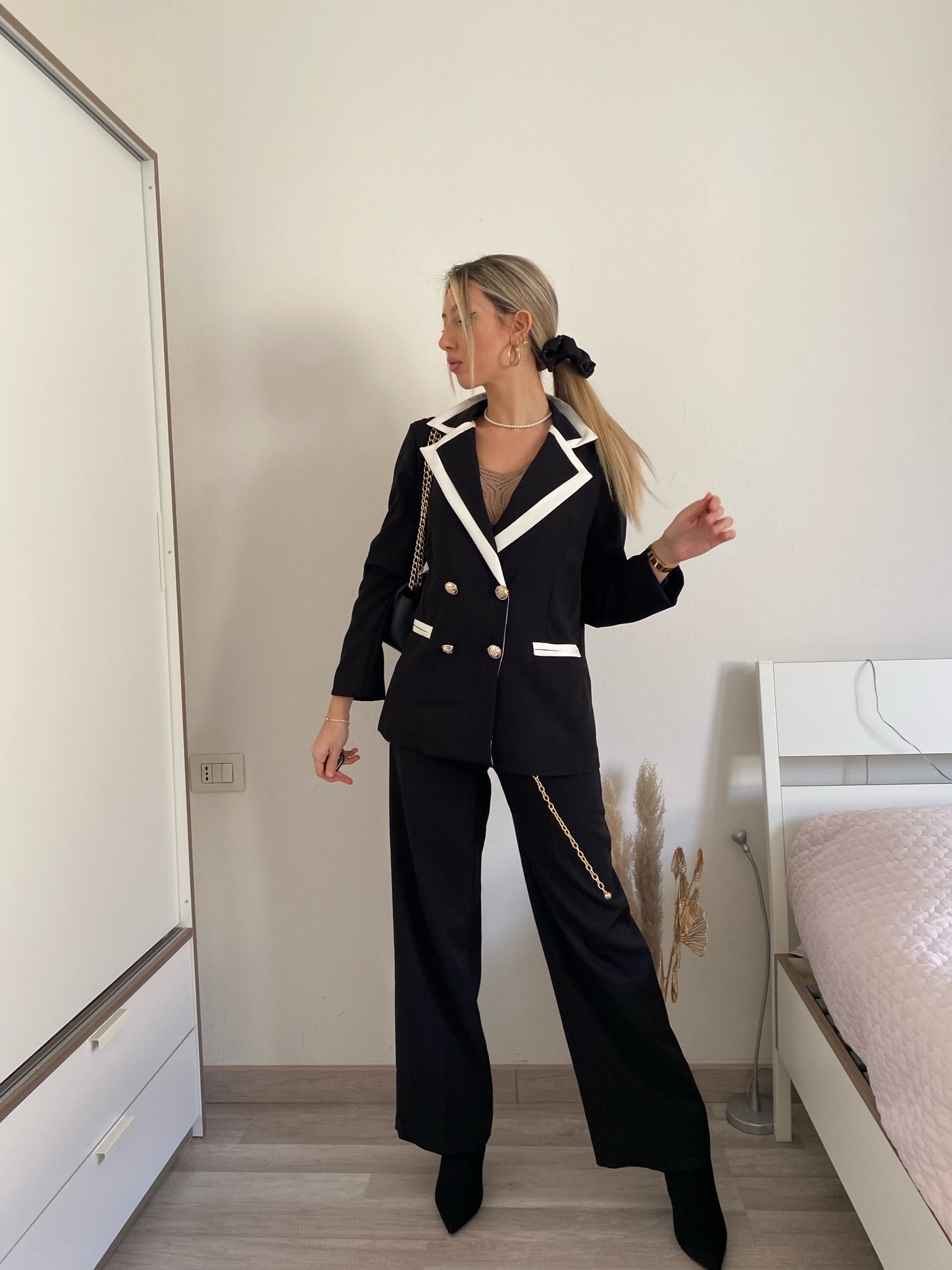 Completo giacca e pantalone nero e bianco - R.a. Boutique 