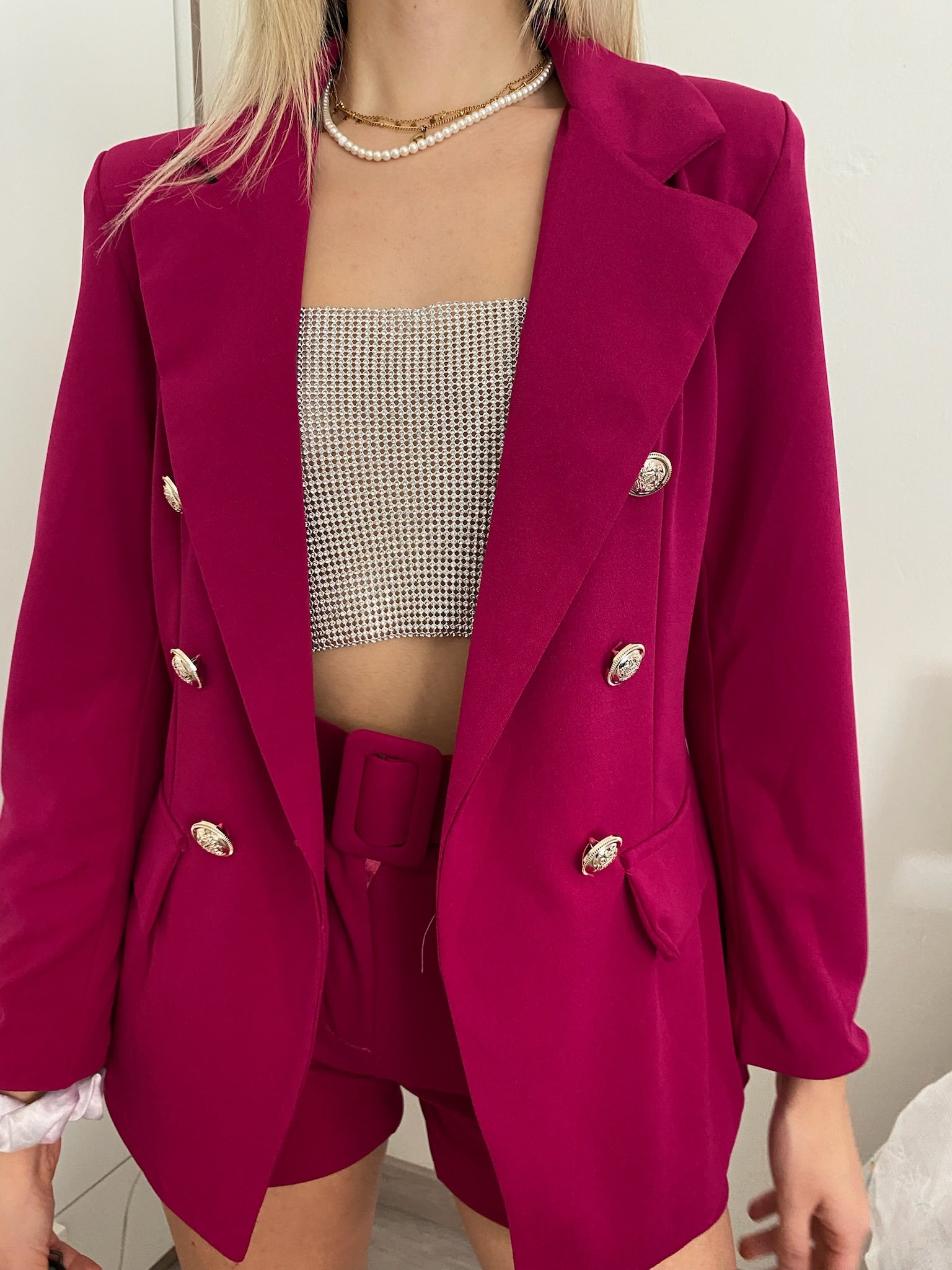 Completo giacca con bottoni e short vinaccia - R.a. Boutique 