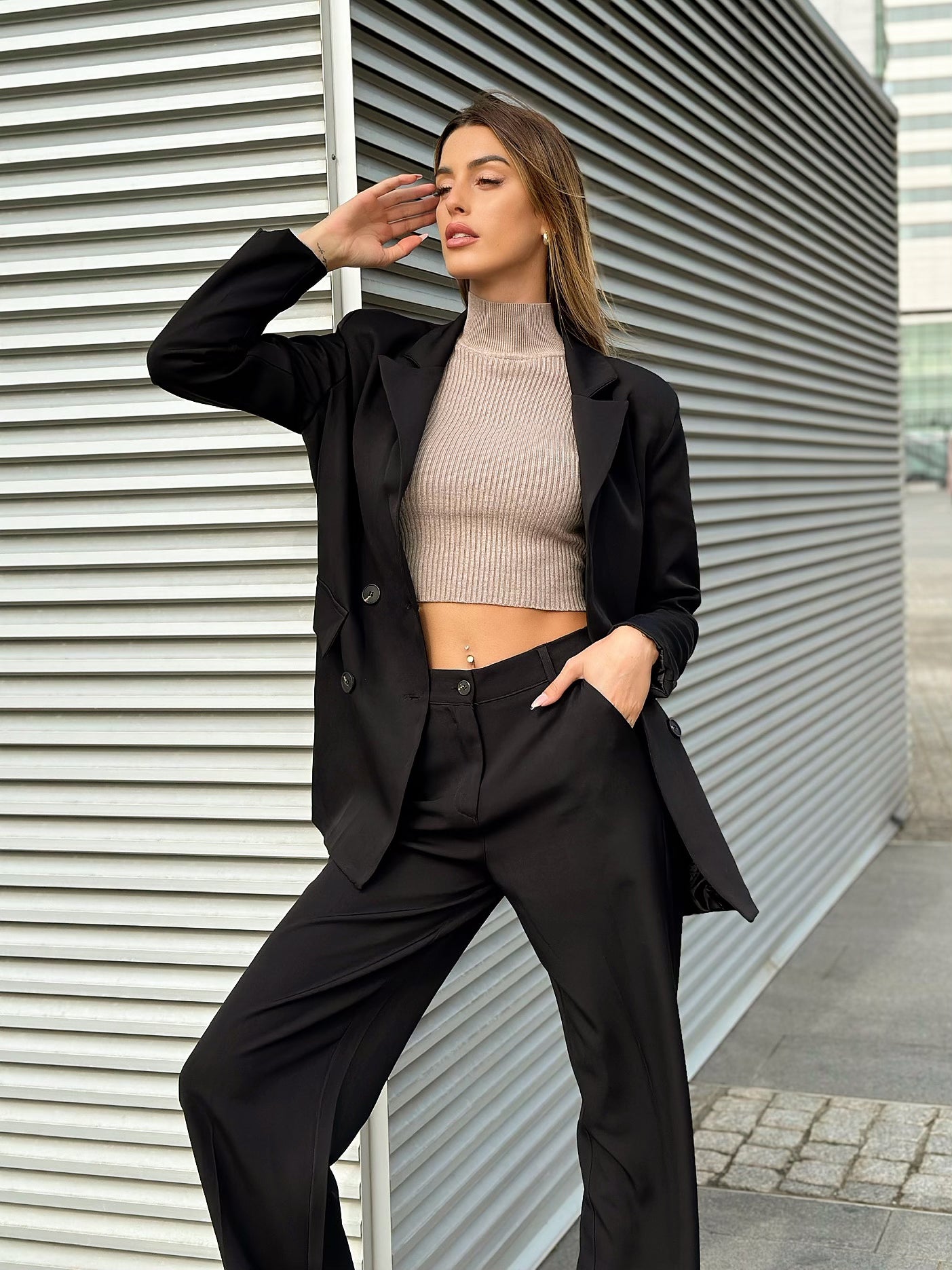 Completo giacca e pantalone nero - R.a. Boutique 