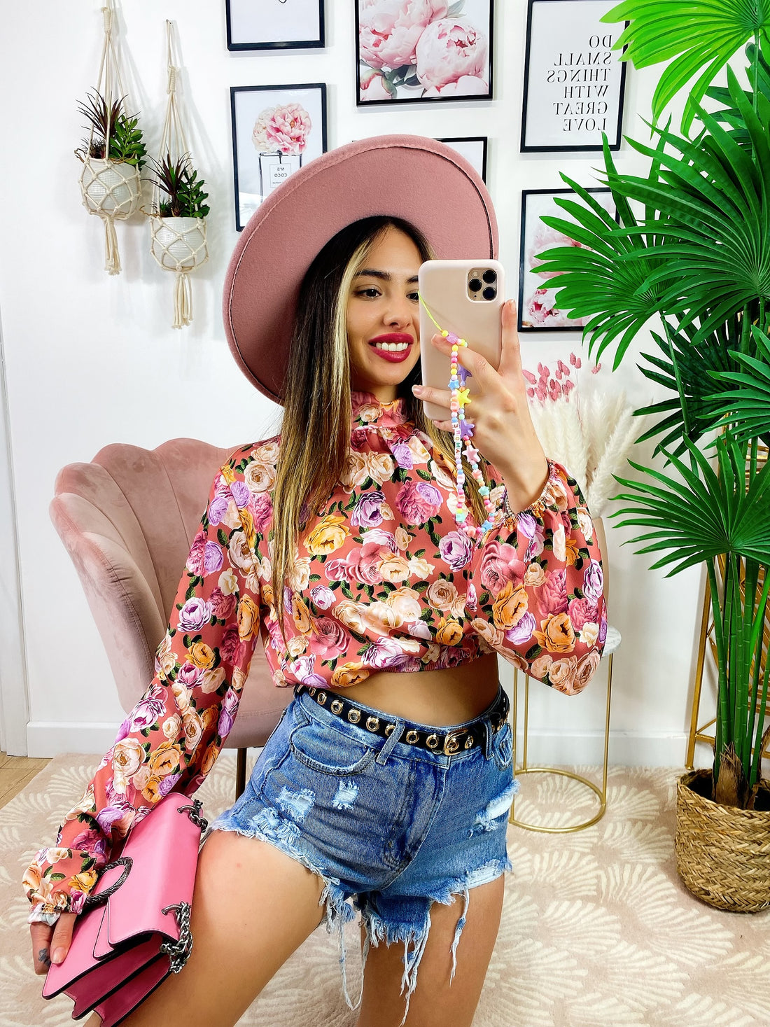 Top crop con rose rosa - R.a. Boutique 