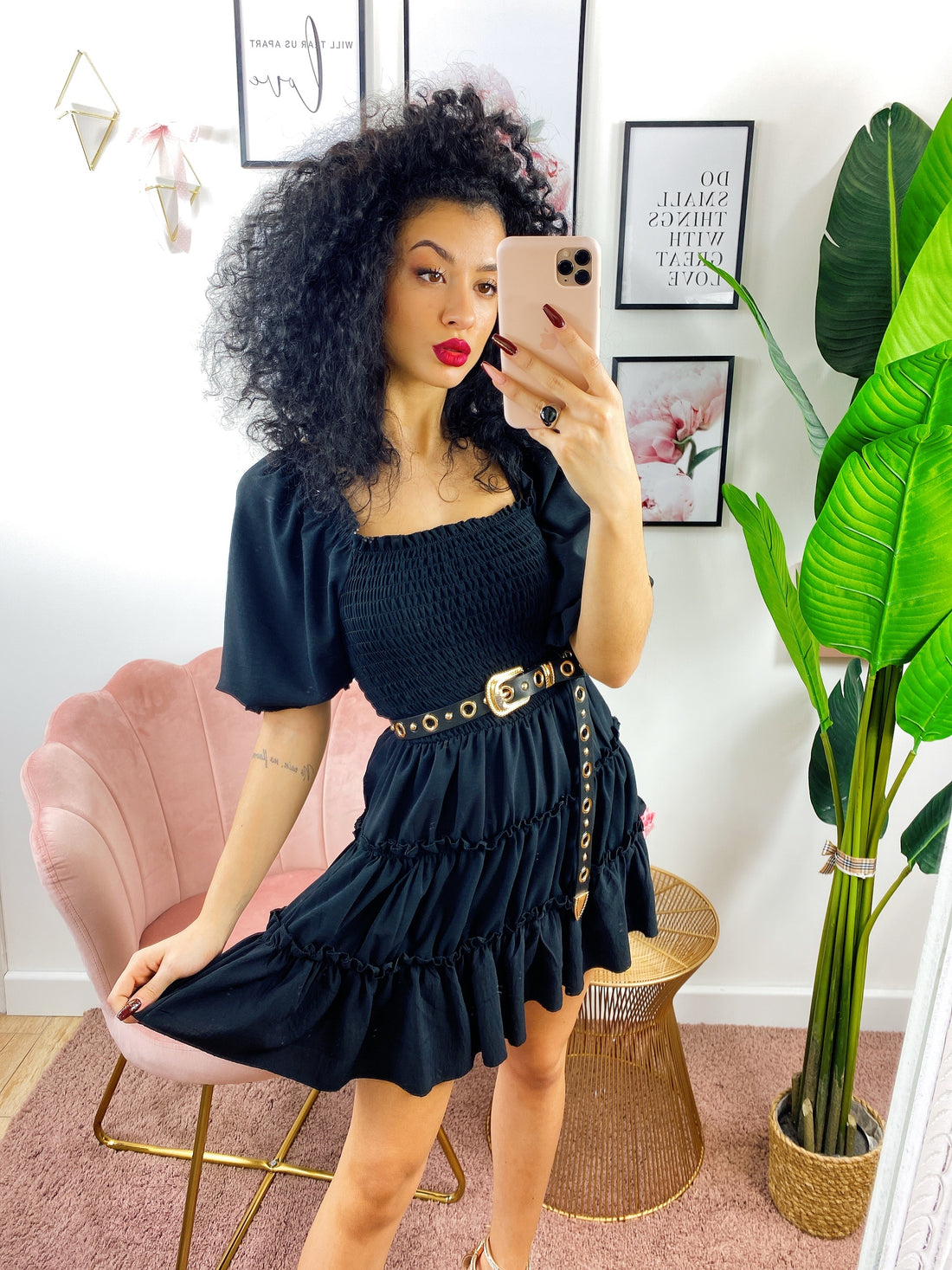 Abito nero con balze - R.a. Boutique 