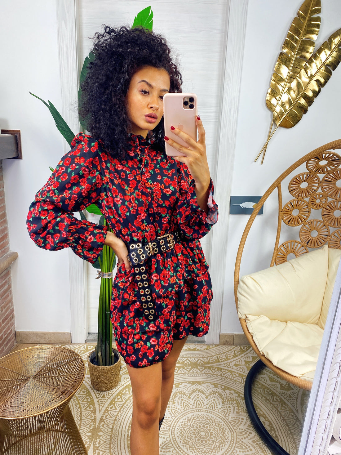 Abito a balze con fiori rossi - R.a. Boutique 