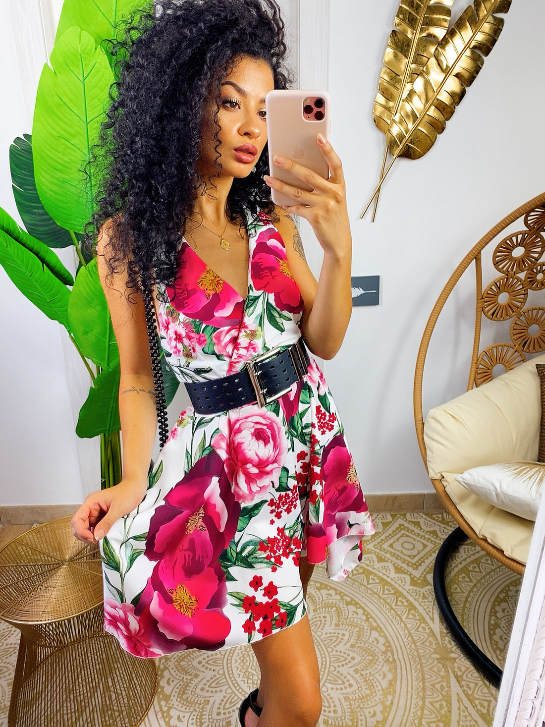 Tutina con incrocio a x sulla schiena fiori fuxia - R.a. Boutique 