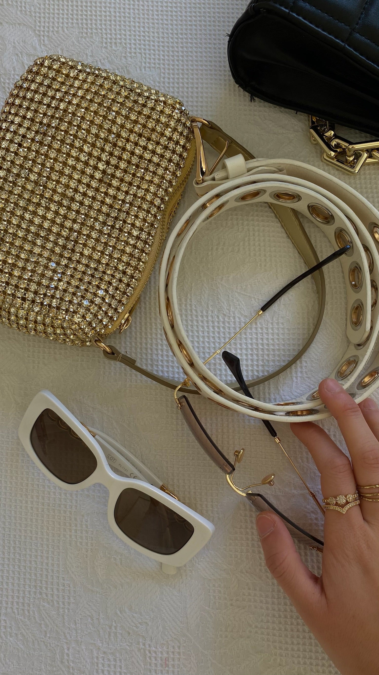 Bag a mano con strass oro - R.a. Boutique 