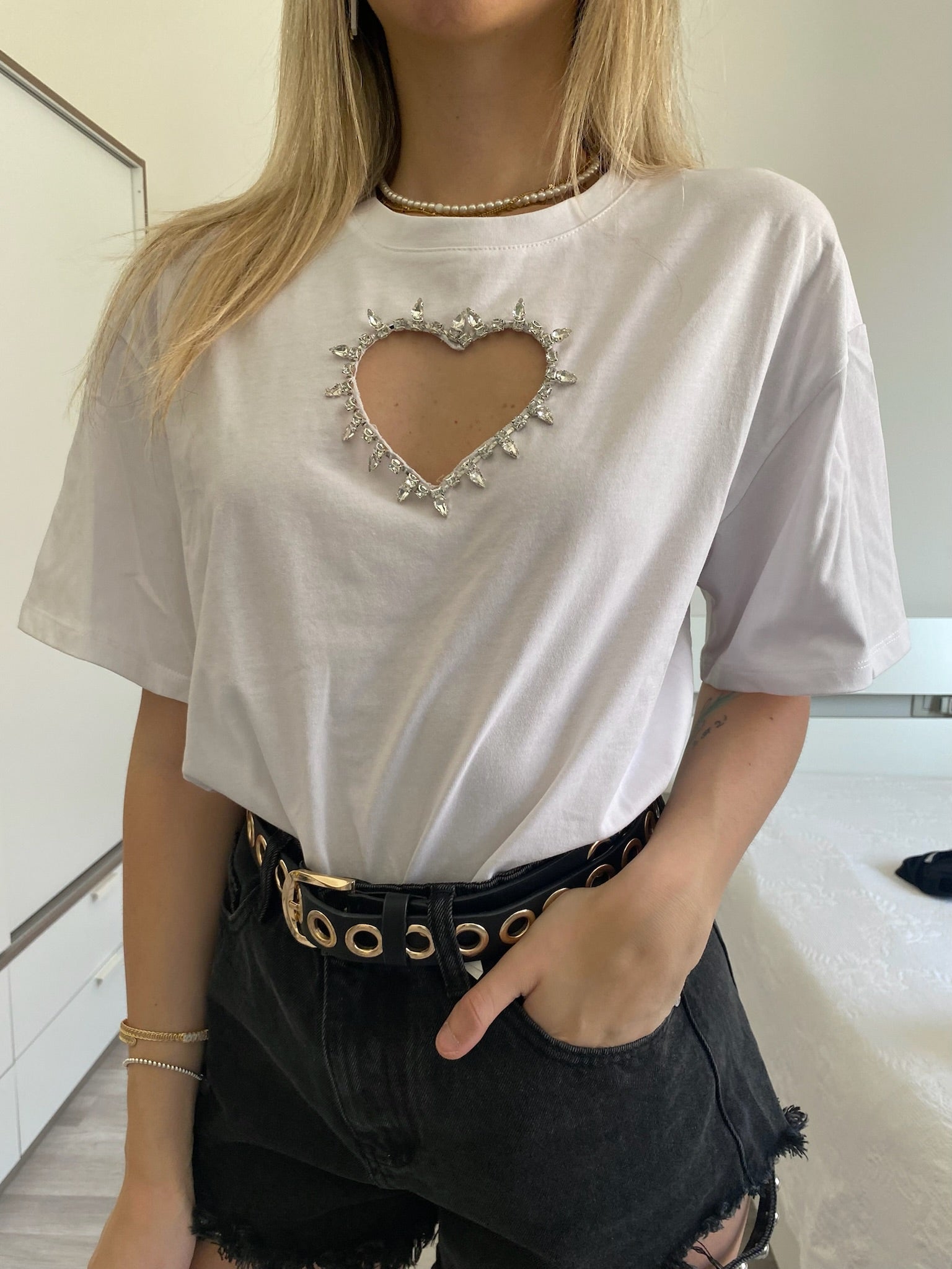 T-shirt bianca con cuore e strass - R.a. Boutique 