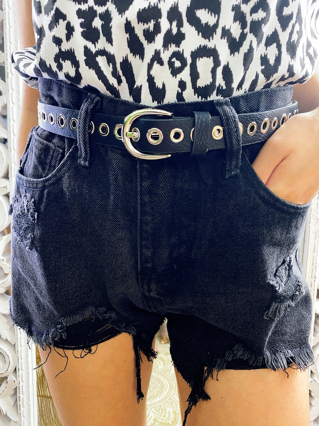 Short nero jeans con strappini - R.a. Boutique 