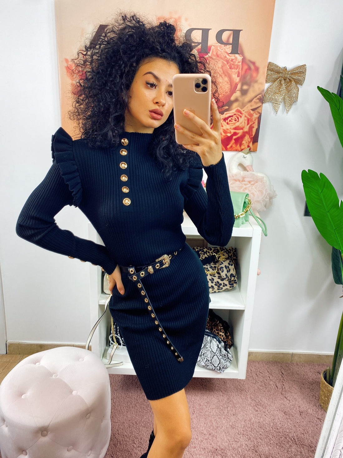 Abito aderente nero con rouge e bottoncini oro - R.a. Boutique 