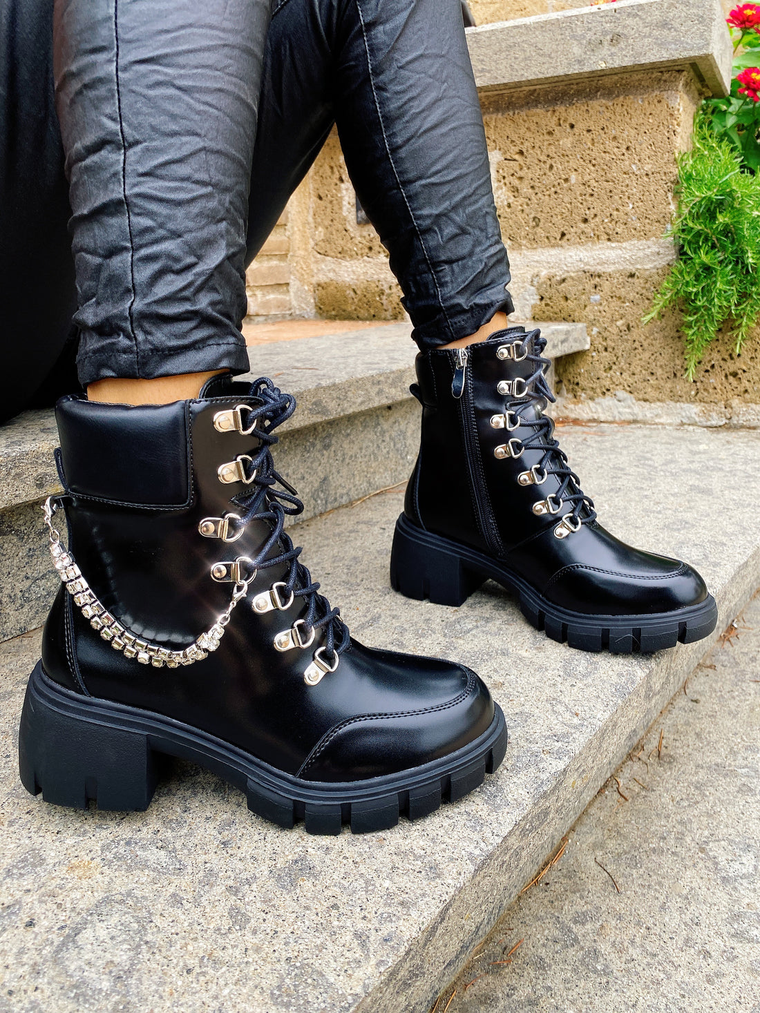 Biker con catenina di strass - R.a. Boutique 