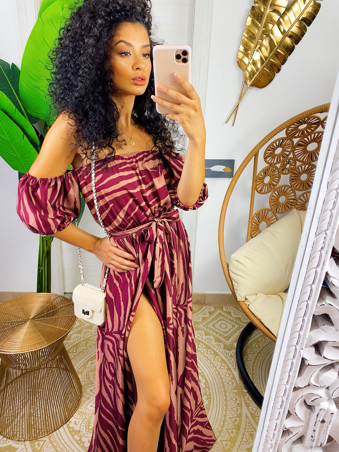 Abito bicolore con scollo a barchetta e spacco - R.a. Boutique 