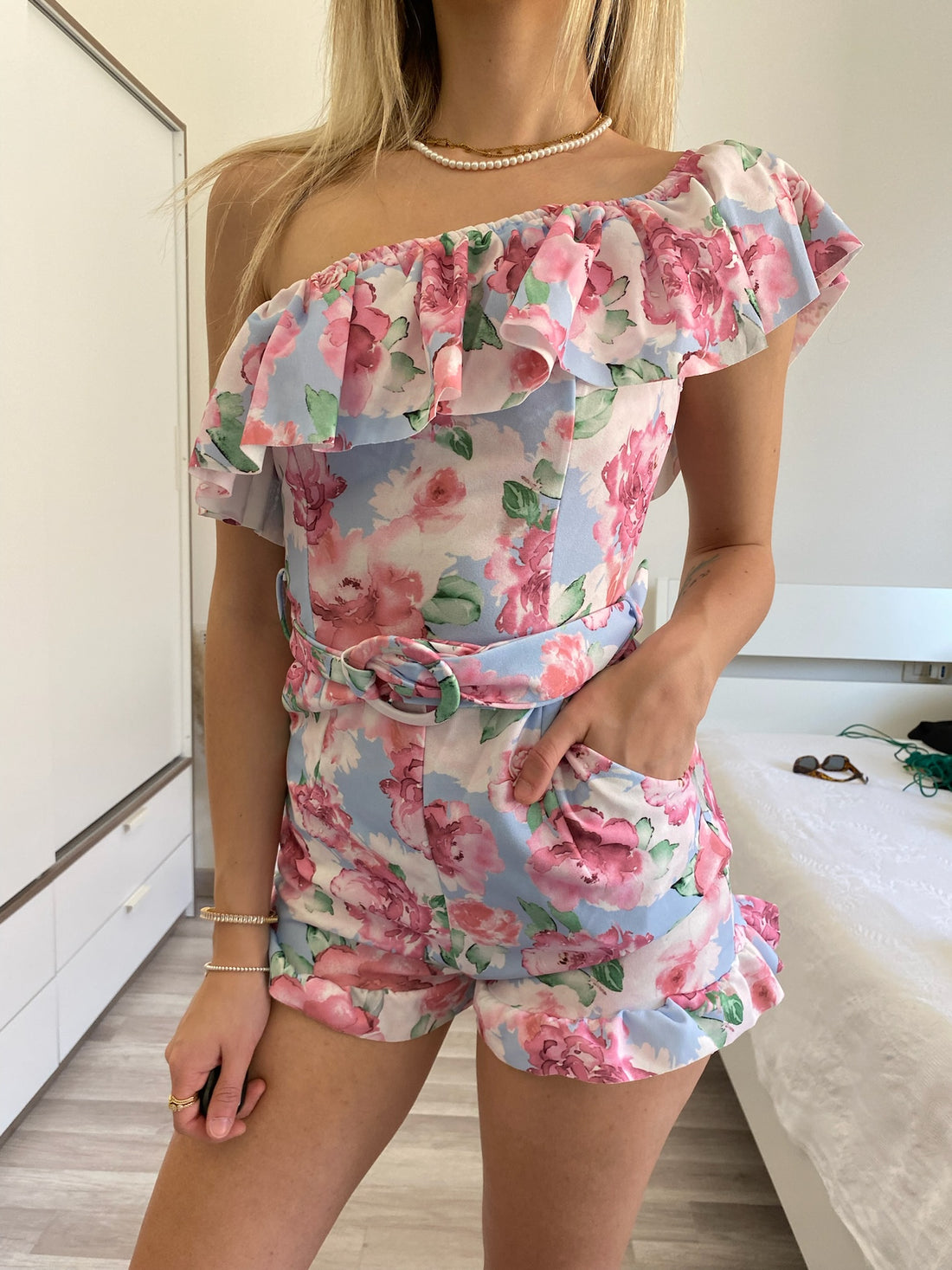 Tuta monospalla fiori rosa - R.a. Boutique 