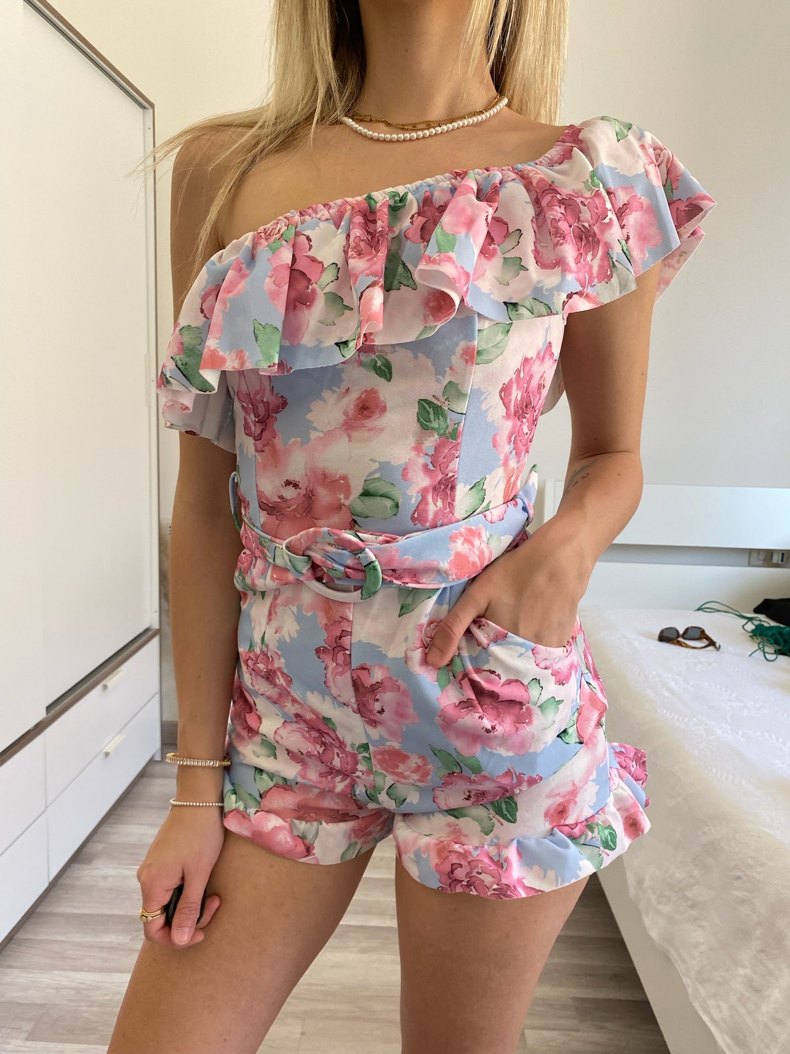 Tuta monospalla fiori rosa - R.a. Boutique 