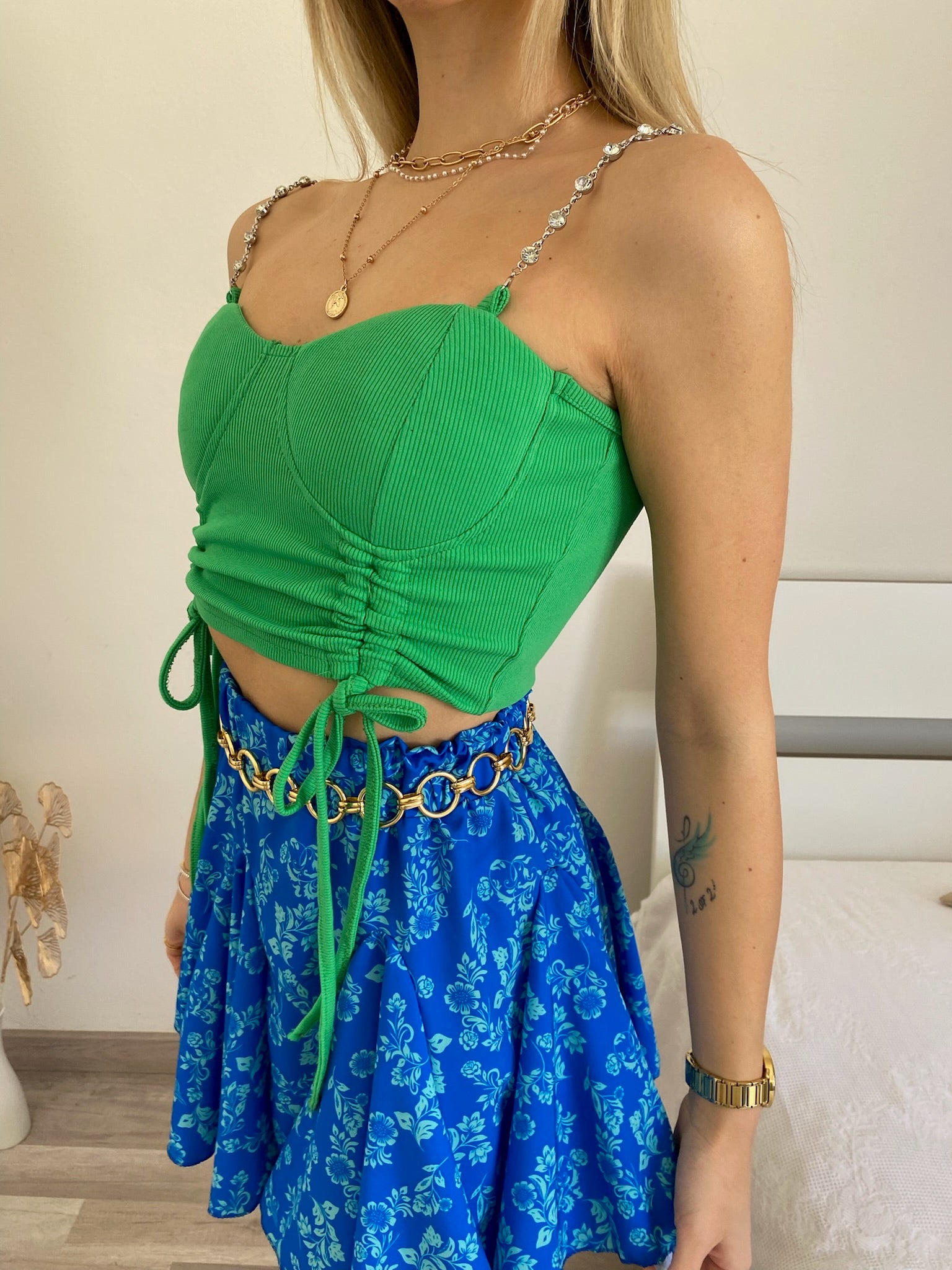 Top verde con spalline in strass - R.a. Boutique 