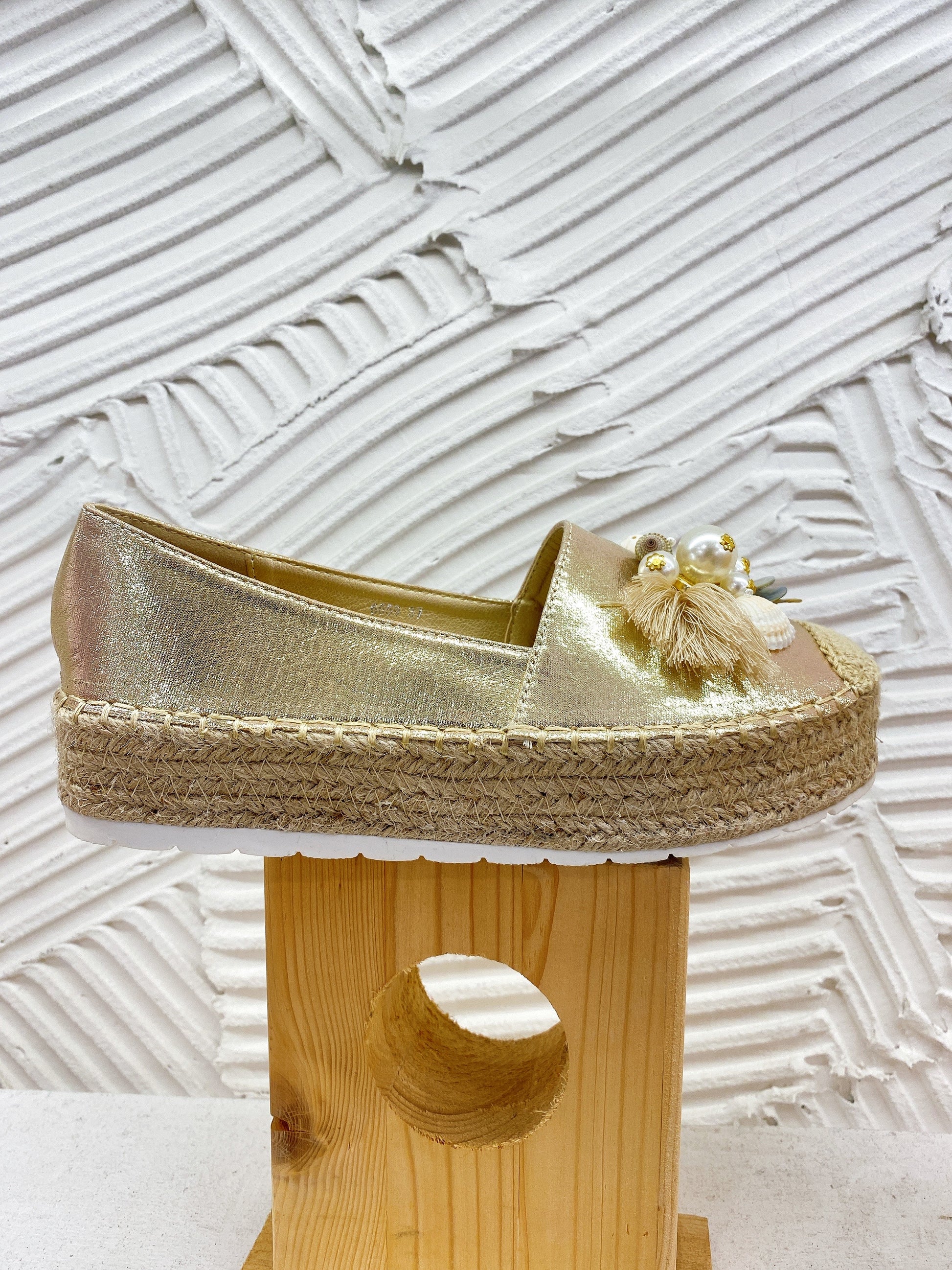 Espadrillas Gold con conchiglie - R.a. Boutique 