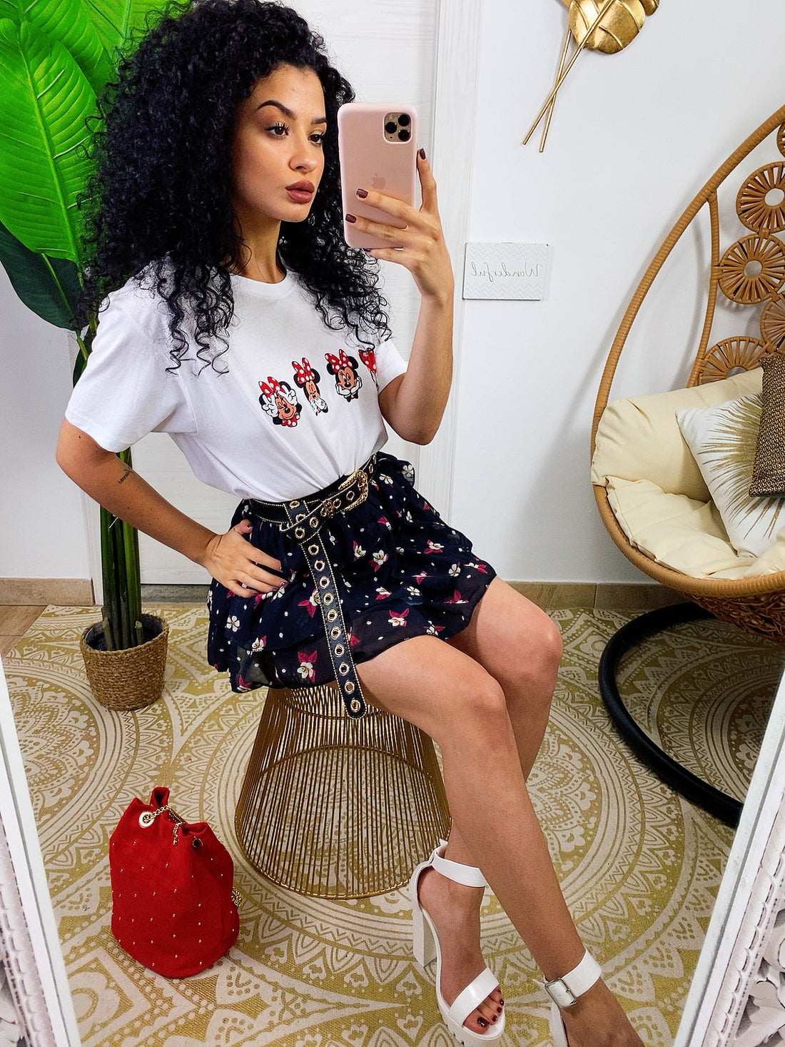 Gonna a balze con fiorellini rossi - R.a. Boutique 