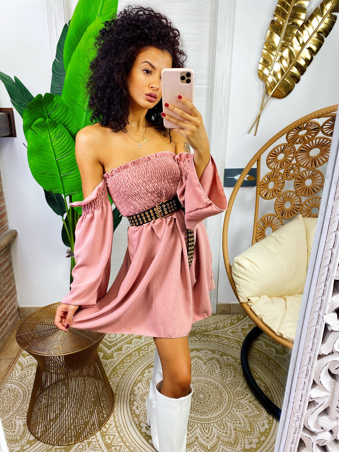 Abito con scollo a barchetta rosa - R.a. Boutique 