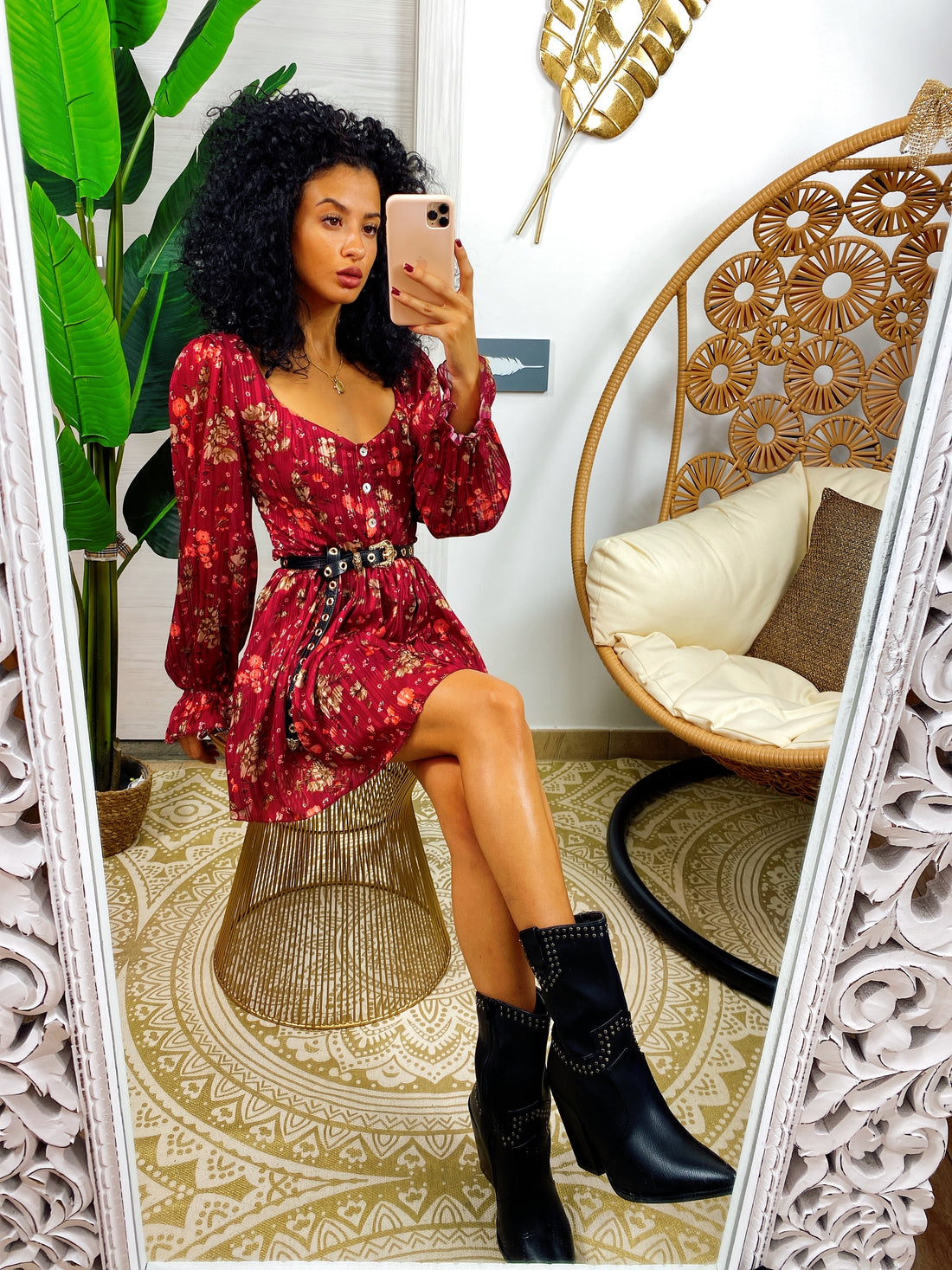 Abito bordeaux scollato con fiori rossi - R.a. Boutique 