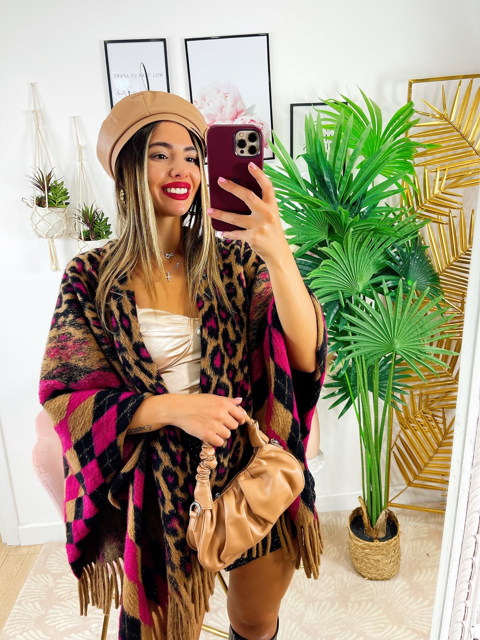 Mantella con frange dettaglio fucsia - R.a. Boutique 