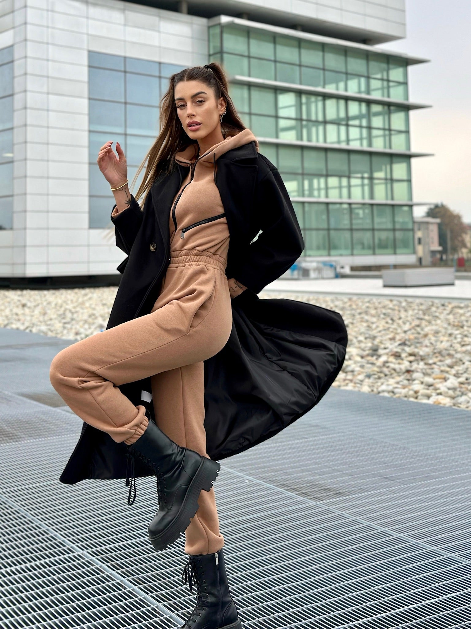 Cappotto over nero - R.a. Boutique 