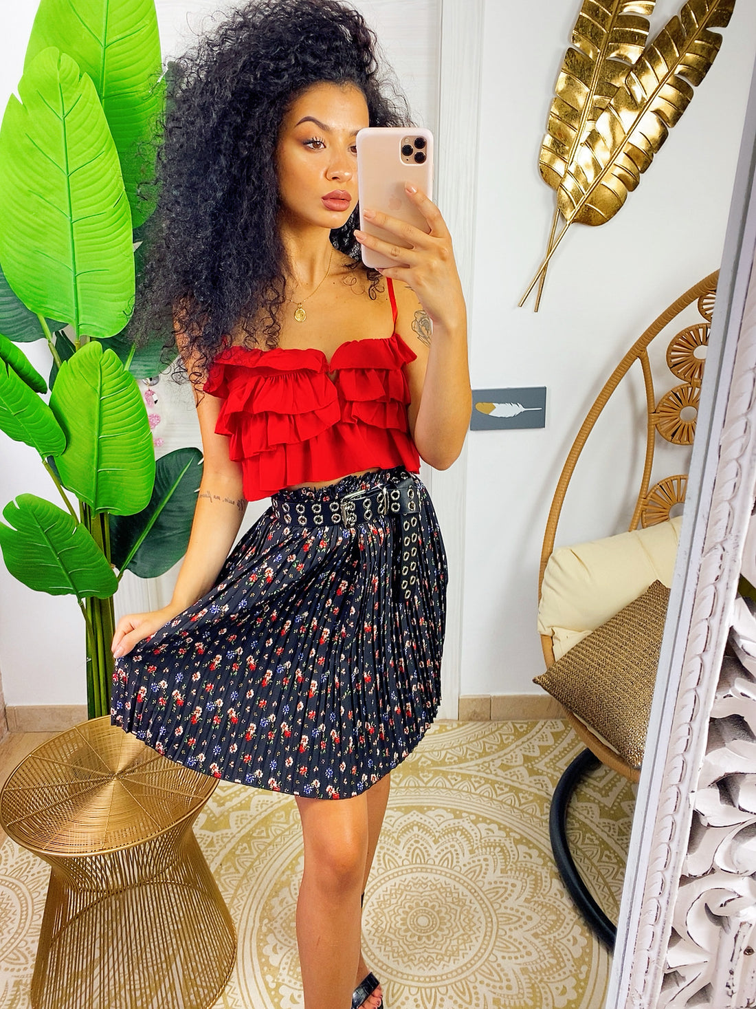 Gonna a pieghine nera con fiorellini - R.a. Boutique 