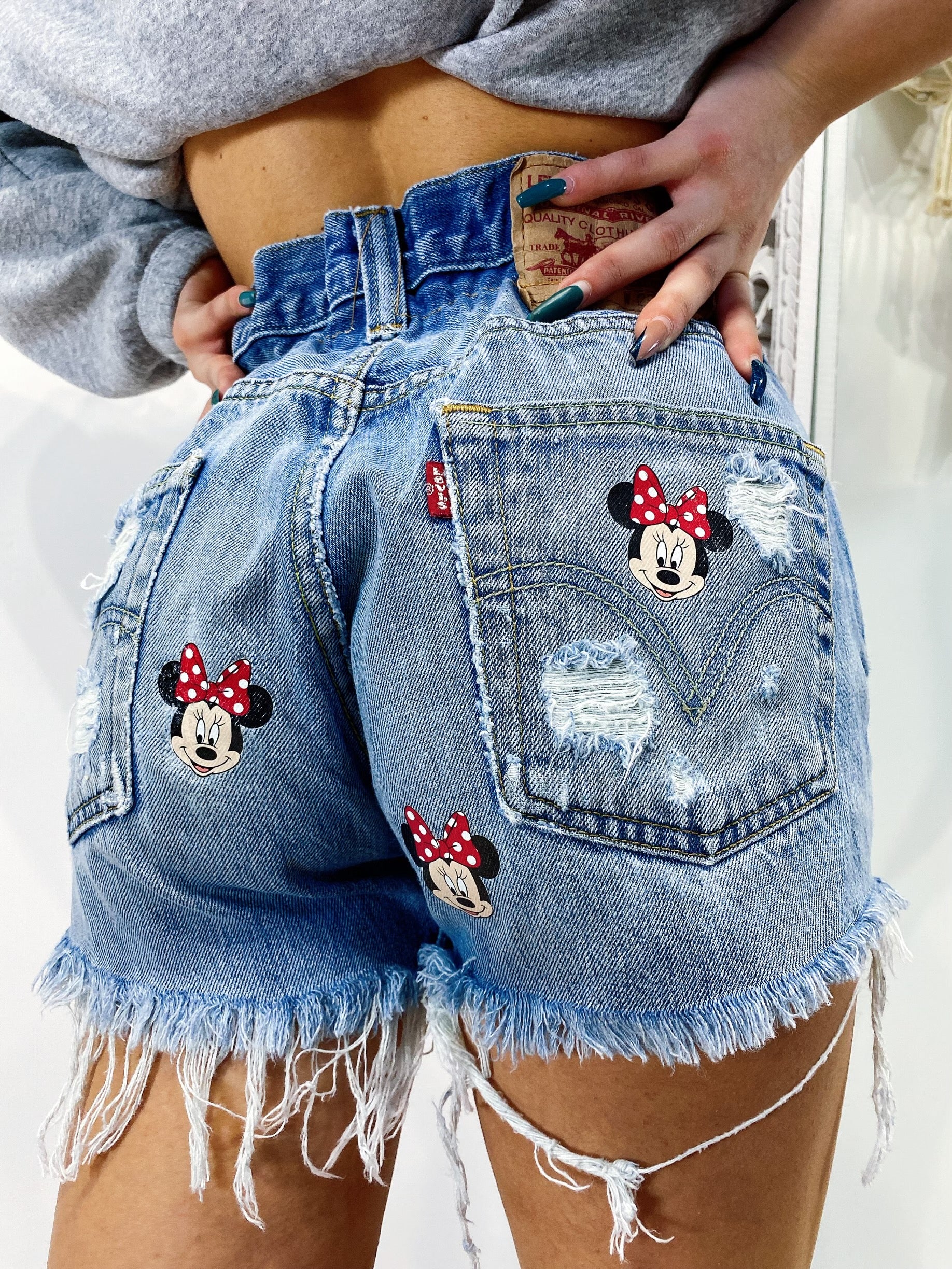 Levi’s Vintage stampa topolina e strappi bagno medio - R.a. Boutique 