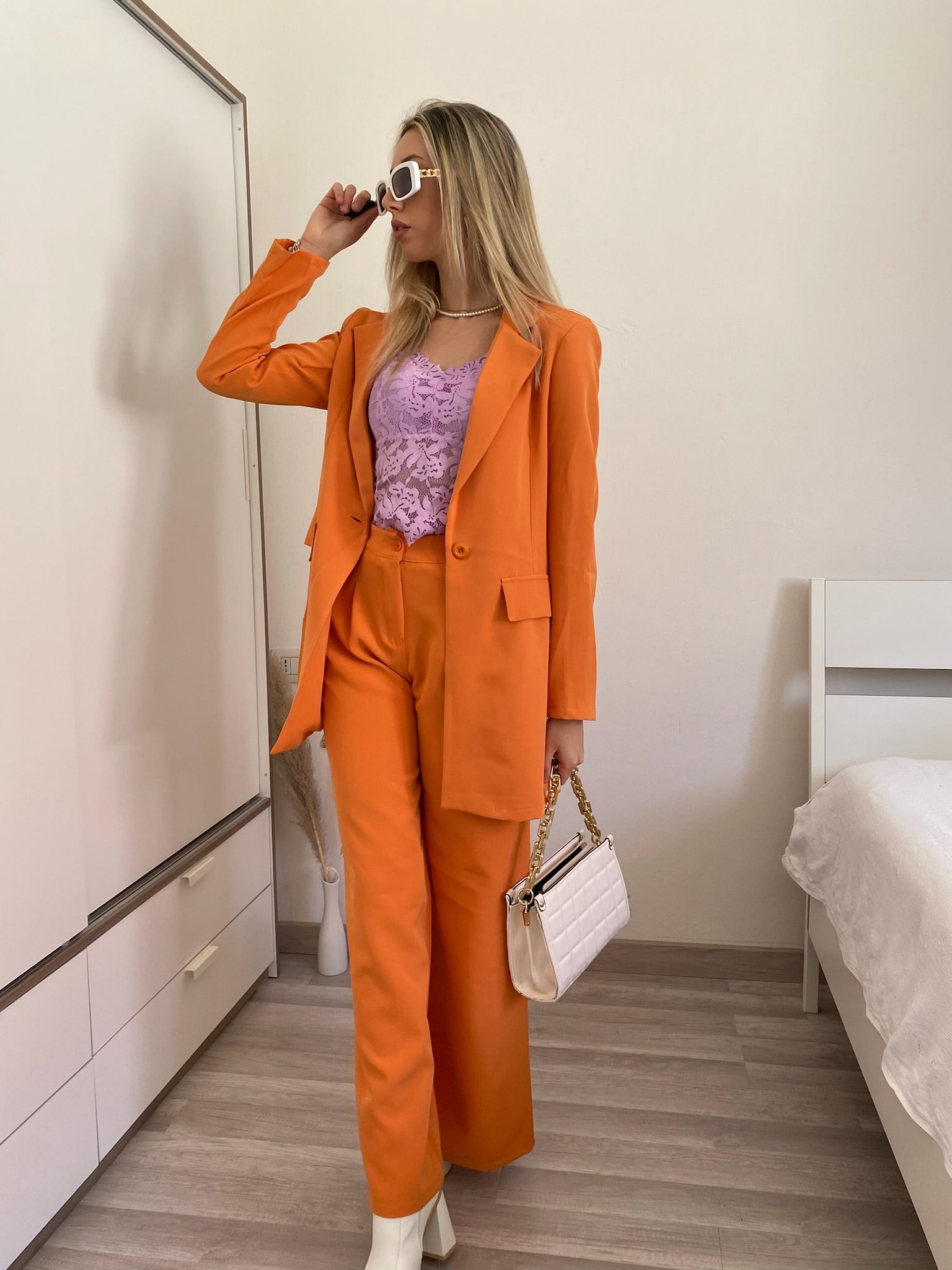 Completo oversize giacca e pantalone arancio - R.a. Boutique 