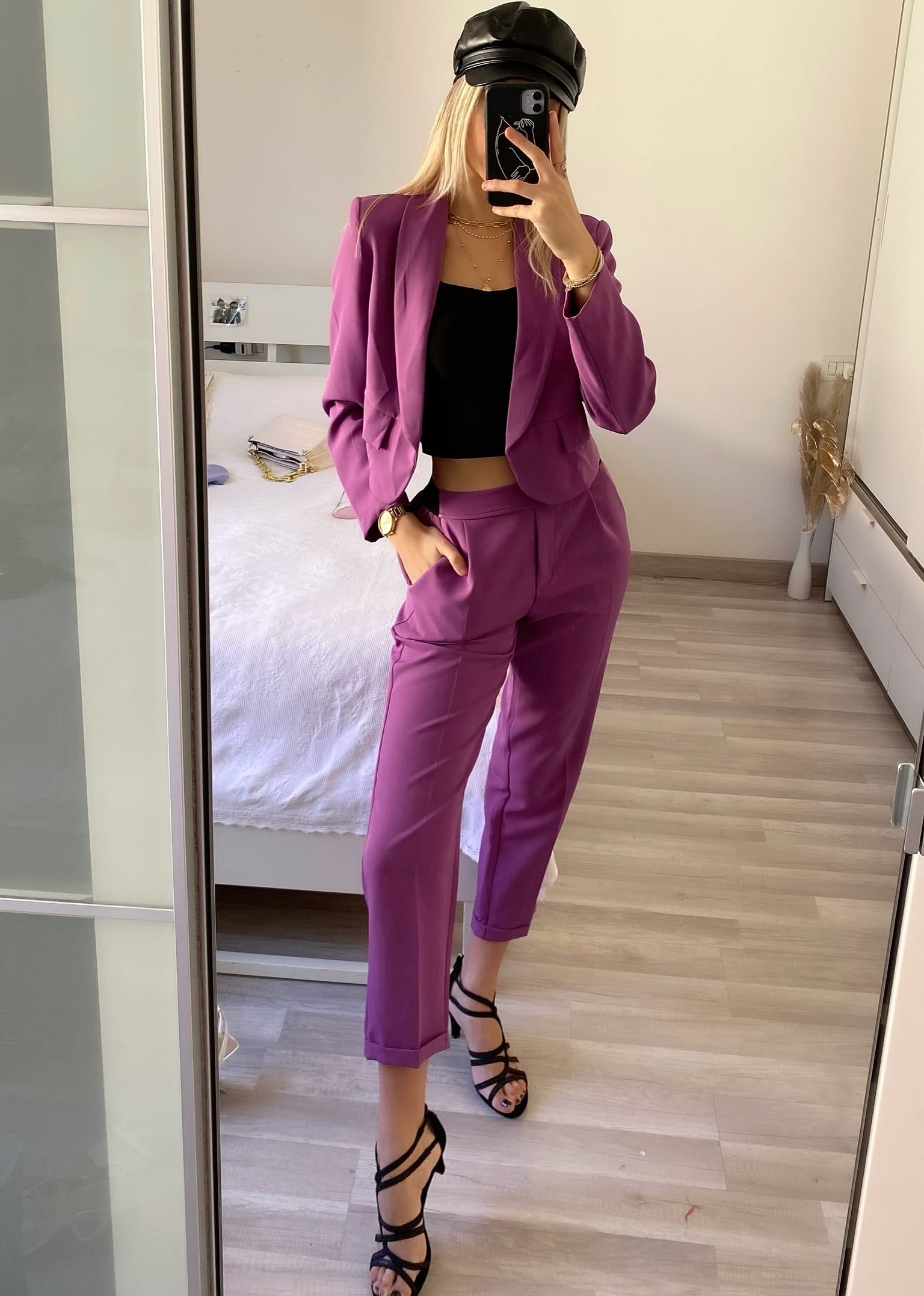 Completo giacca crop e pantalone viola - R.a. Boutique 