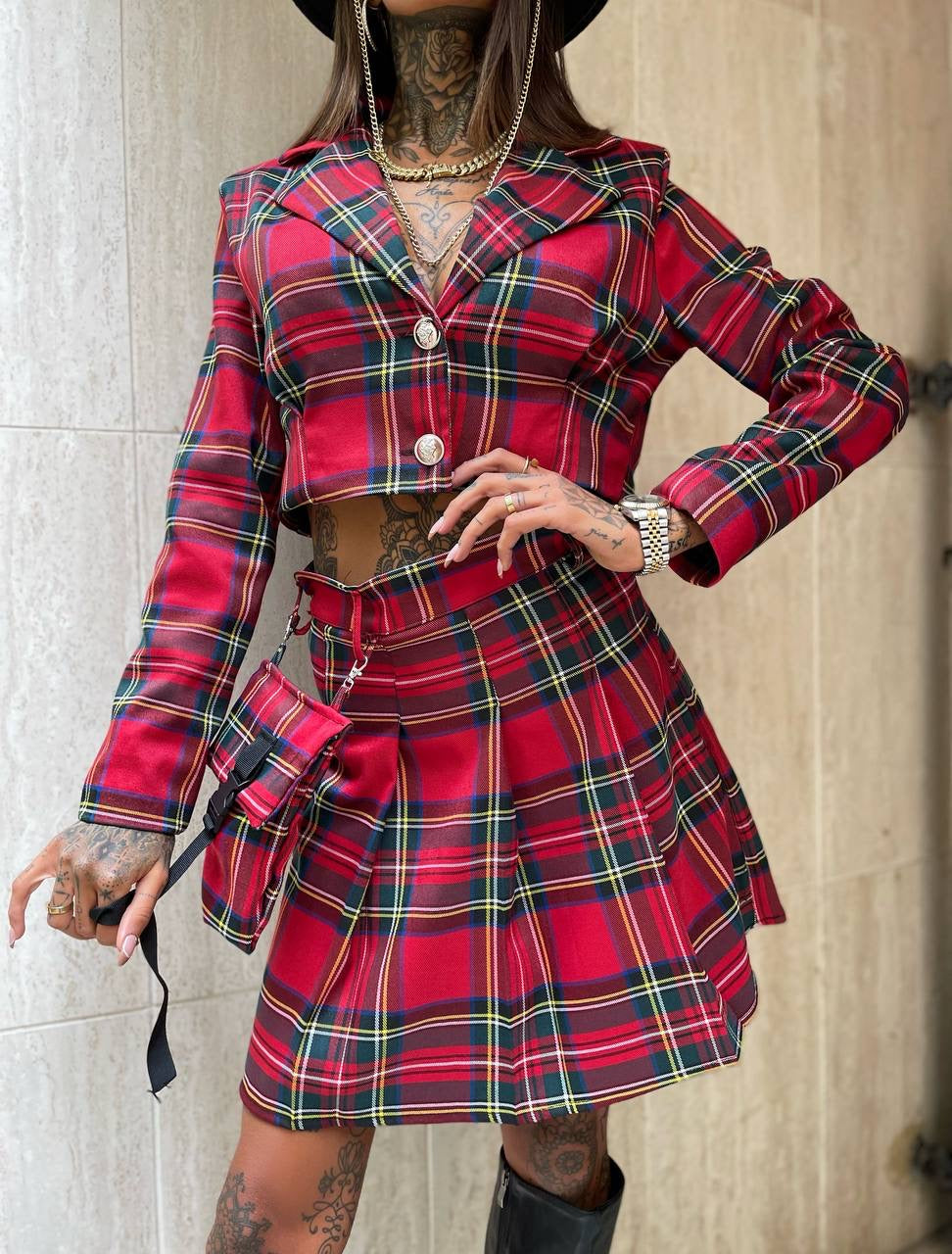 Completo giacca corta e gonna scozzese rosso - R.a. Boutique 