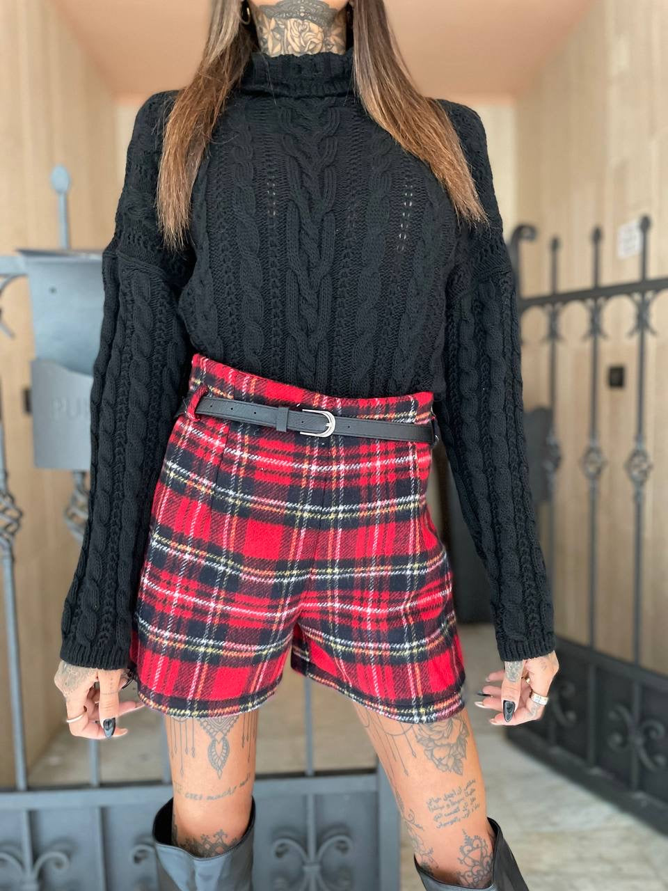 Maglioncino nero a trecce - R.a. Boutique 