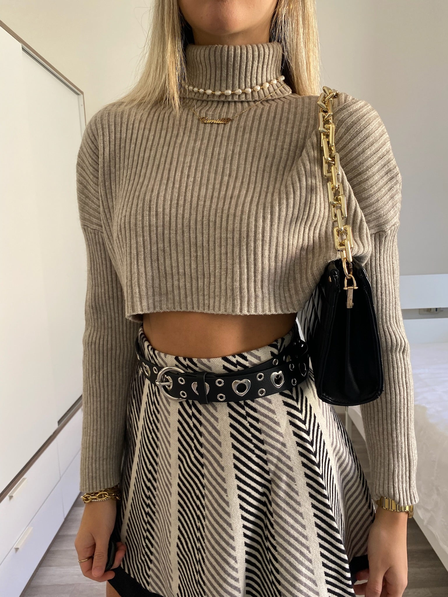 Maglione crop beige - R.a. Boutique 