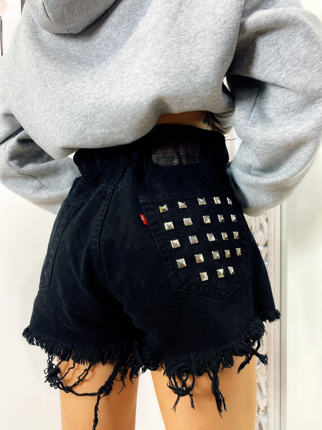 Short Levi’s Vintage nero con borchie - R.a. Boutique 