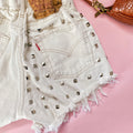 Short Vintage Levi’s bianco con borchie - R.a. Boutique 