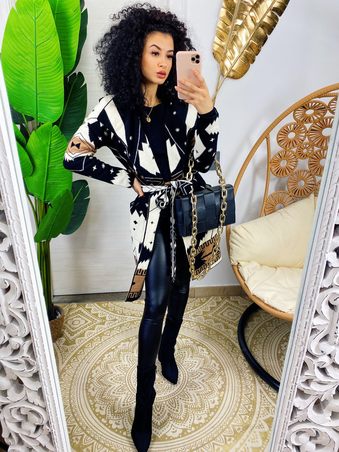 Cardigan camel nero con frange e cinta - R.a. Boutique 