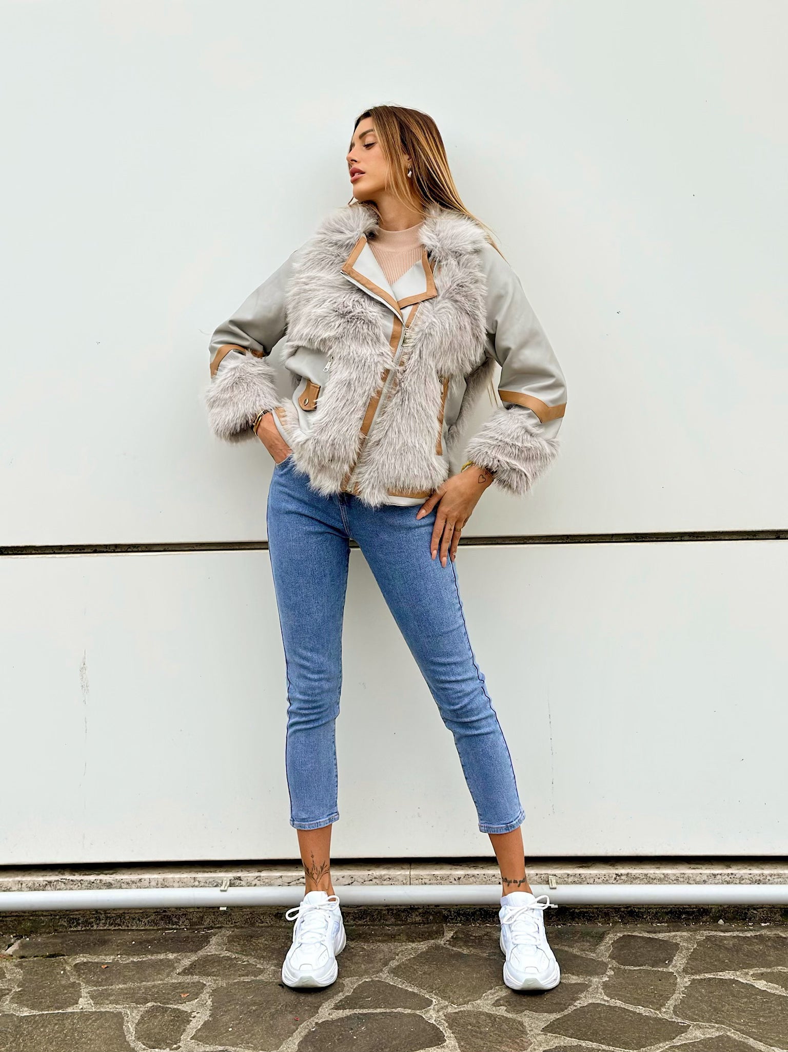 Giaccone grigio polvere dettaglio Camel - R.a. Boutique 