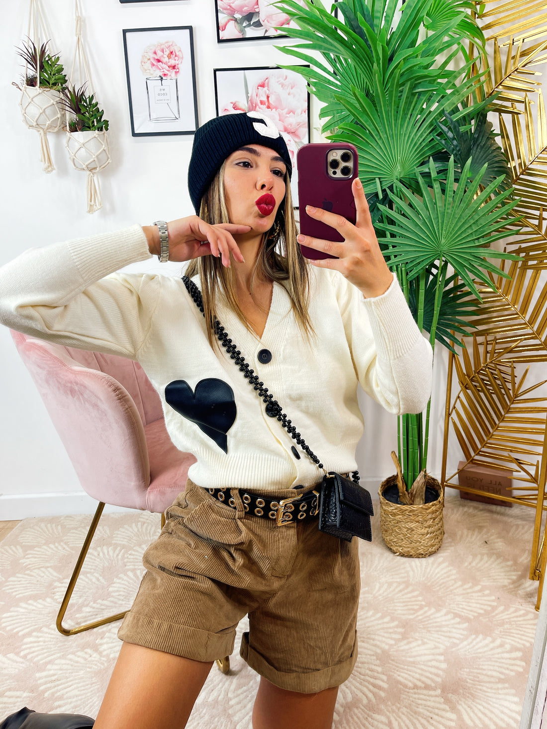 Cappello nero con C - R.a. Boutique 