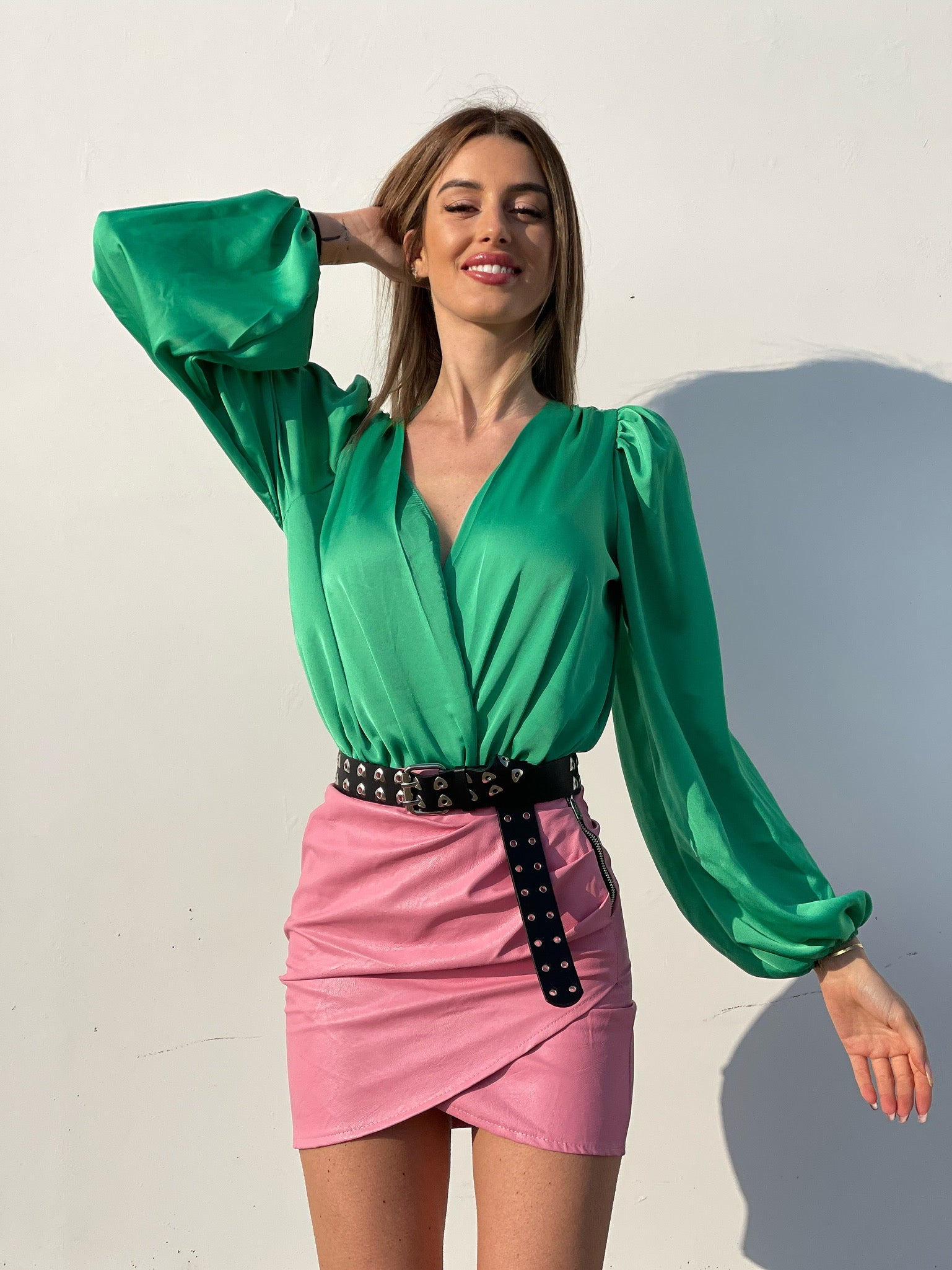 Body in raso scollo a V verde smeraldo - R.a. Boutique 